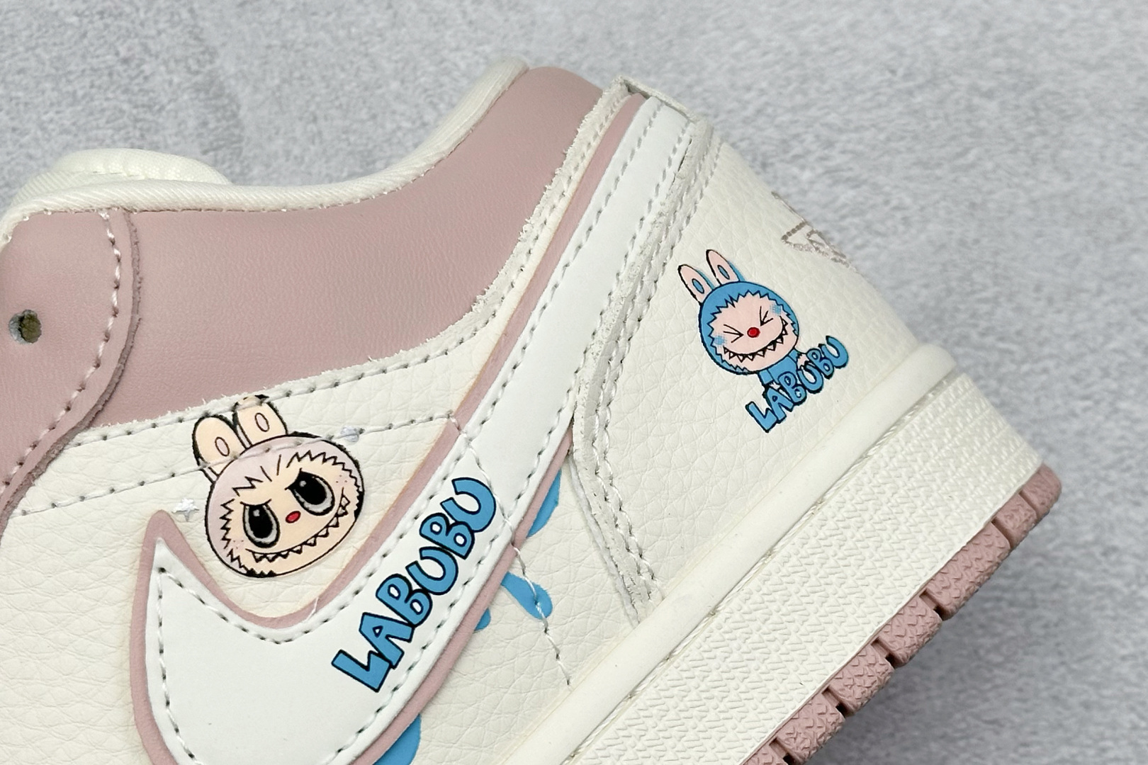 XC版Air Jordan 1 Retro Low x LABUB 粉白 QG2025-005