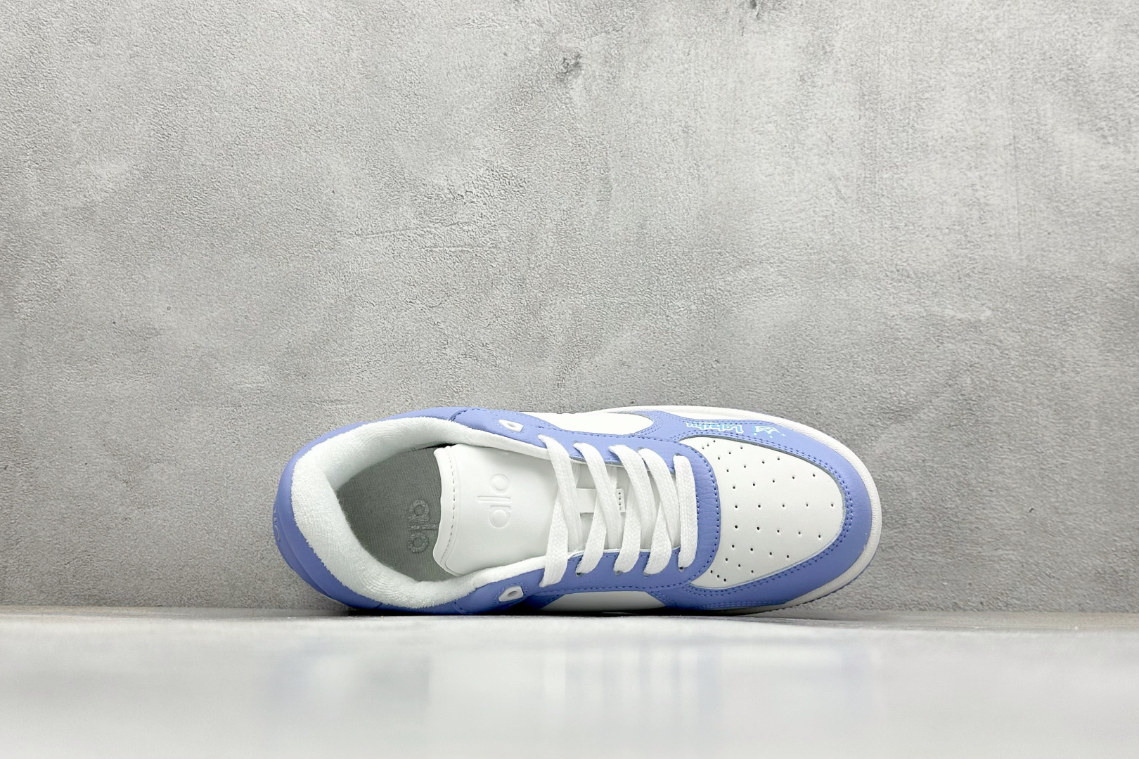 190 Alo Yoga Recovery Mode 拉布布 人气单品 舒适简约防滑耐磨低帮休闲板鞋