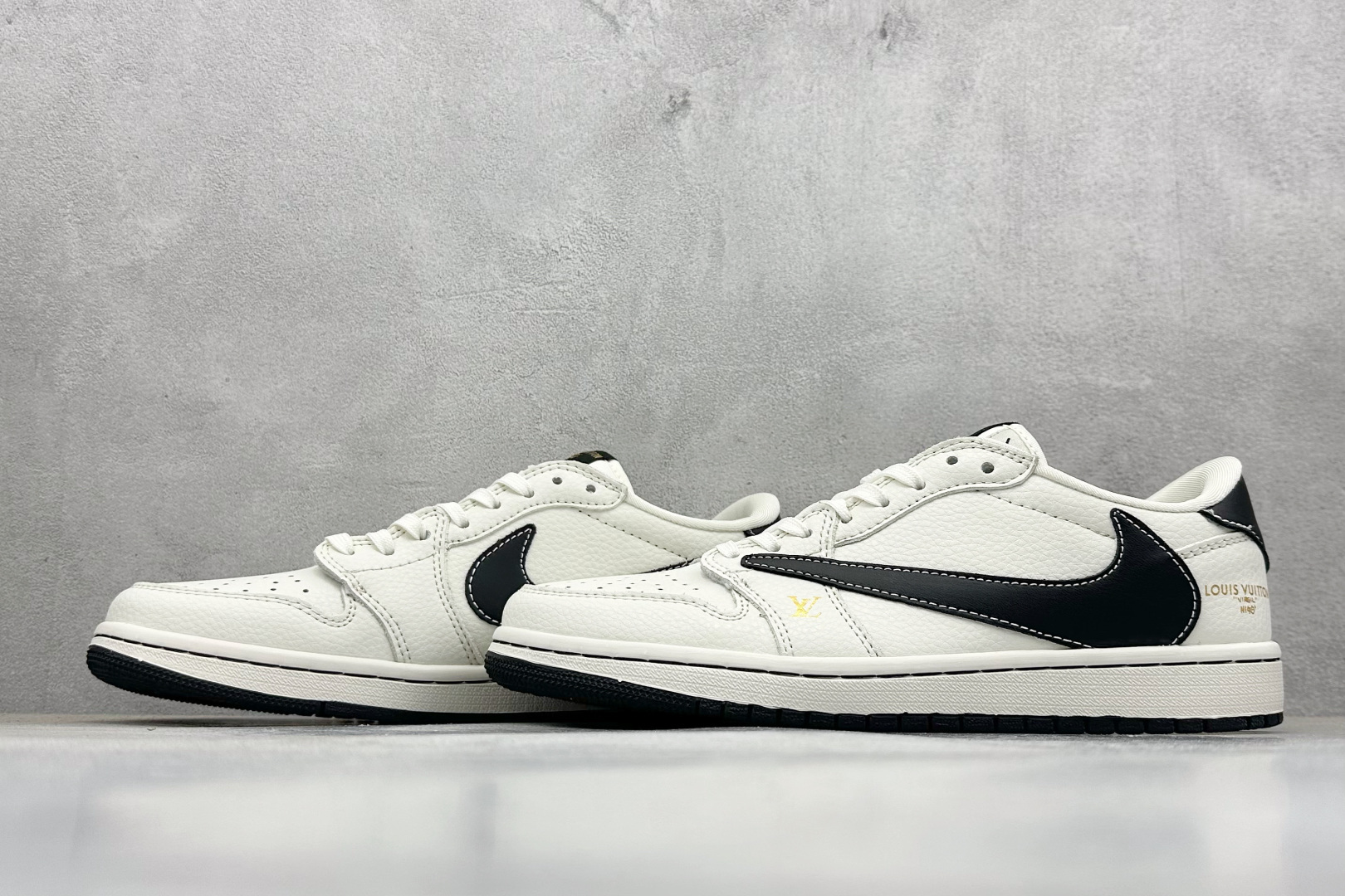 Travis Scott x Fragment Design x Air Jordan 1 Low SP AJ1 乔1 LV联名 米黑金标 低帮文化休闲板鞋 JW1188-144