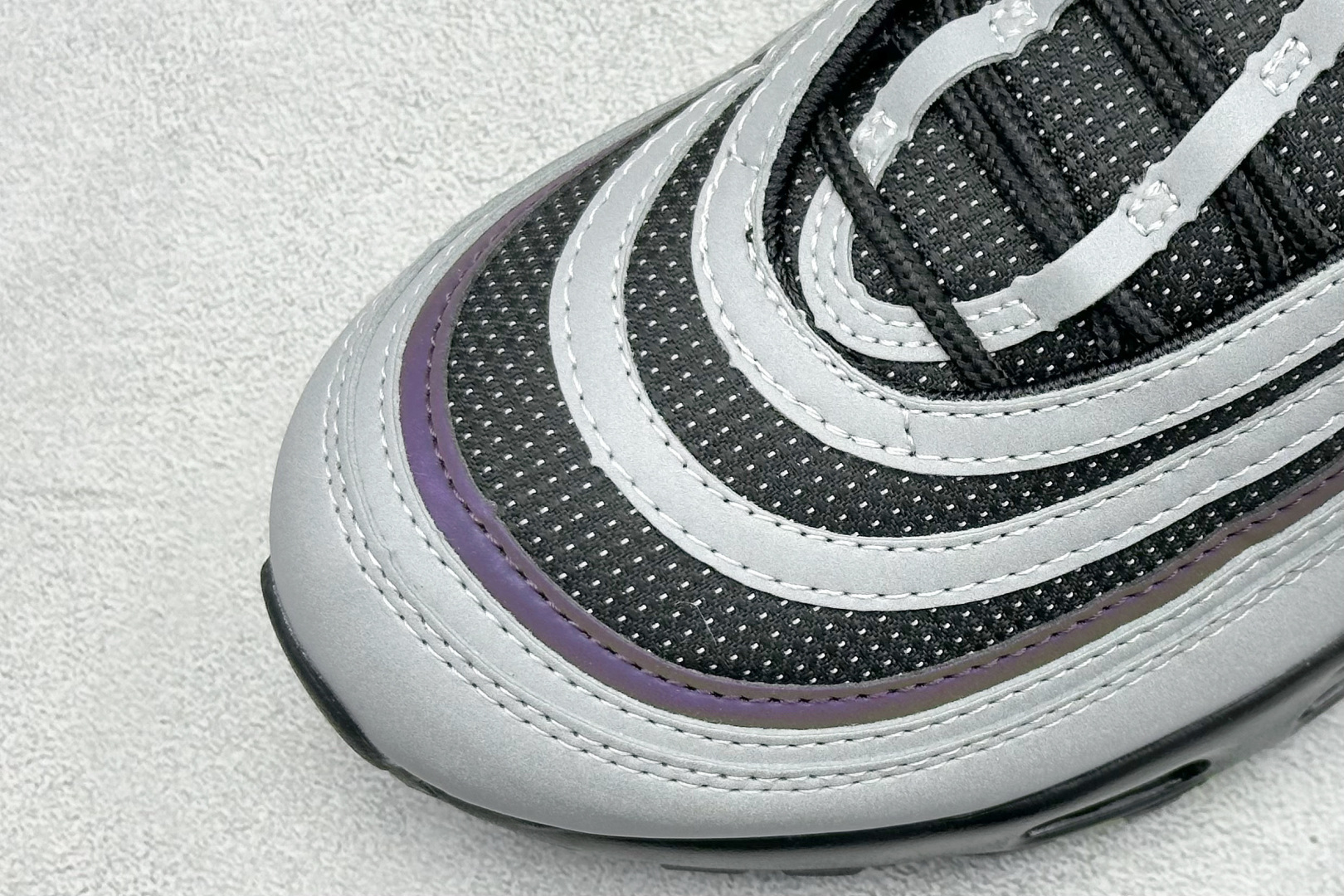 纯原Nike Air 95/97 Thunder 全掌气垫复古子弹跑步鞋 IM2174-001-莆田鞋,莆田鞋货源,高仿鞋,高仿鞋货源,安福档口,莆田高仿鞋,莆田鞋批发,高仿鞋批发,莆田高仿运动鞋,高仿运动鞋,莆田运动鞋 纯原Nike Air 95/97 Thunder 全掌气垫复古子弹跑步鞋 IM2174-001