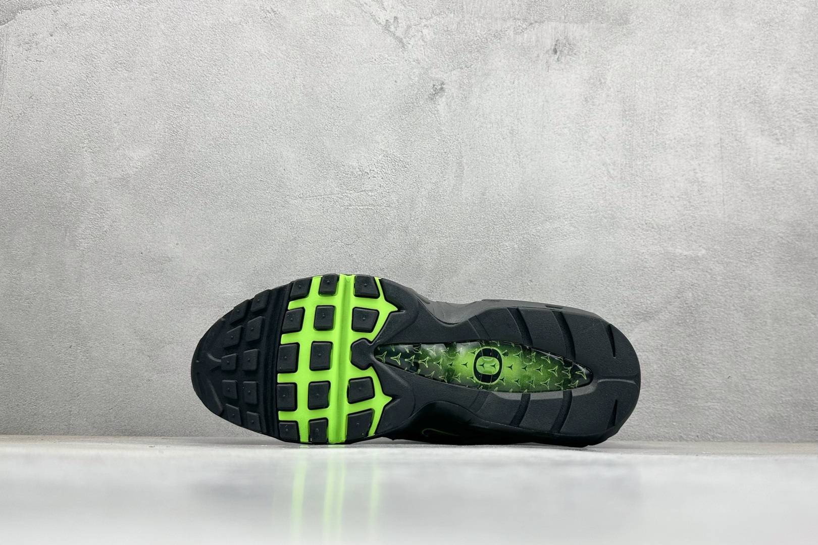 纯原Nike Air 95/97 Thunder 全掌气垫复古子弹跑步鞋 II1711-900-莆田鞋,莆田鞋货源,高仿鞋,高仿鞋货源,安福档口,莆田高仿鞋,莆田鞋批发,高仿鞋批发,莆田高仿运动鞋,高仿运动鞋,莆田运动鞋 纯原Nike Air 95/97 Thunder 全掌气垫复古子弹跑步鞋 II1711-900