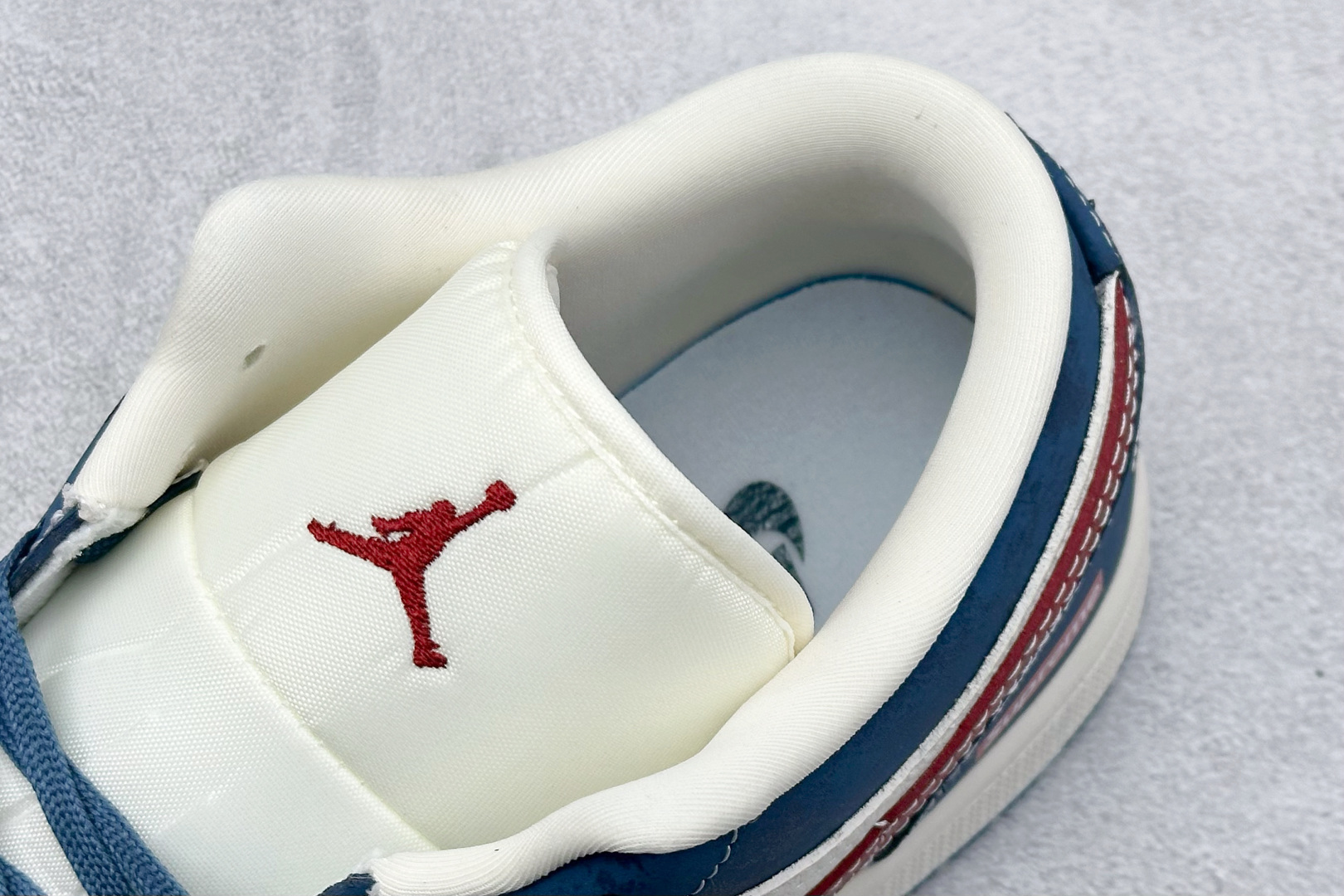 XC版Air Jordan 1 Low Sup联名 低帮休闲板鞋 QR2025-003-莆田鞋,莆田鞋货源,高仿鞋,高仿鞋货源,安福档口,莆田高仿鞋,莆田鞋批发,高仿鞋批发,莆田高仿运动鞋,高仿运动鞋,莆田运动鞋 XC版Air Jordan 1 Low Sup联名 低帮休闲板鞋 QR2025-003