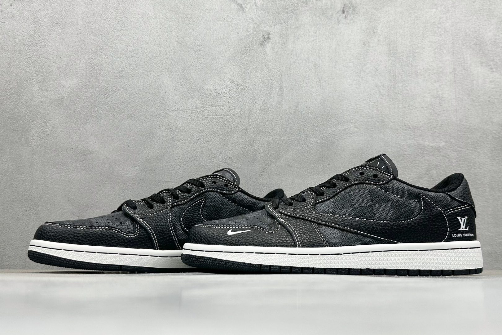 XC版Travis Scott x Fragment Design x Air Jordan 1 Low SP AJ1 乔1 LV联名 黑方格荔纹 低帮文化休闲板鞋 DZ5899-008