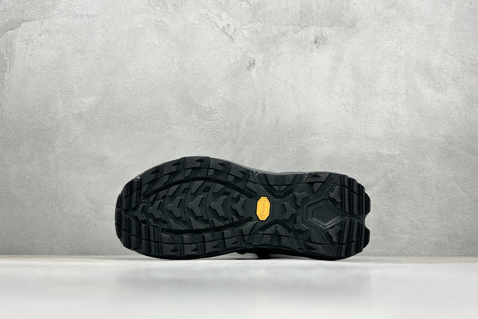 260 HOKA ONE ONE KAHA 3 HIGH GTX 高帮专业越野跑步鞋 1162530/BBLC-Chinese UA Cheap High Quatity Brand Clothes Bags handbags Sneakers wholesale wholesaler seller from China Factory suppliers Fashion Clothing Shoes best Quality Beautiful Price 260 HOKA ONE ONE KAHA 3 HIGH GTX 高帮专业越野跑步鞋 1162530/BBLC