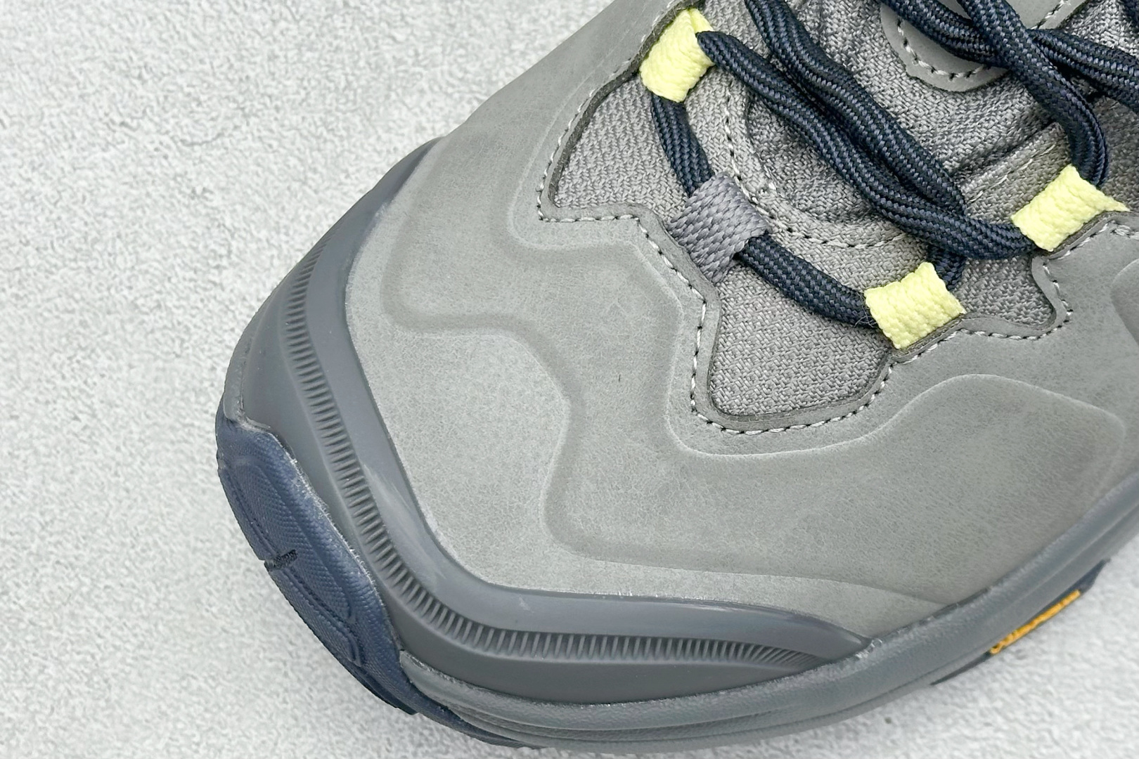 260 HOKA ONE ONE KAHA 3 HIGH GTX 高帮专业越野跑步鞋 1162530/ADY