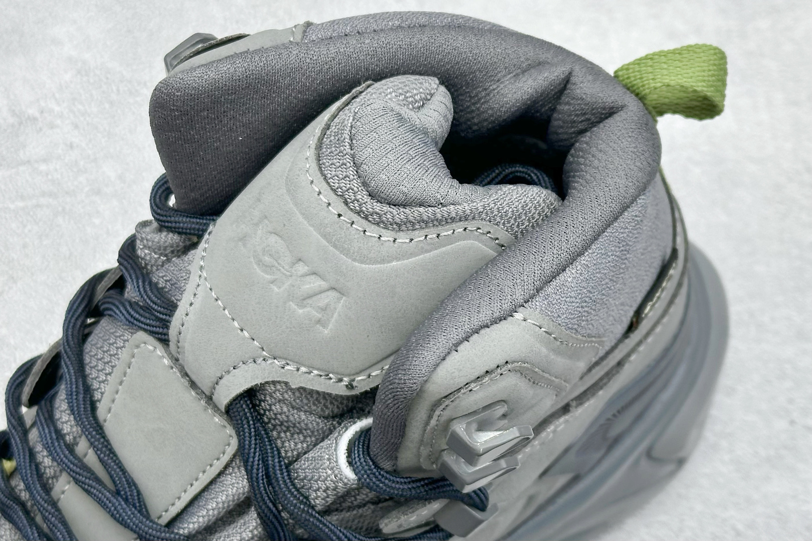 260 HOKA ONE ONE KAHA 3 HIGH GTX 高帮专业越野跑步鞋 1162530/ADY