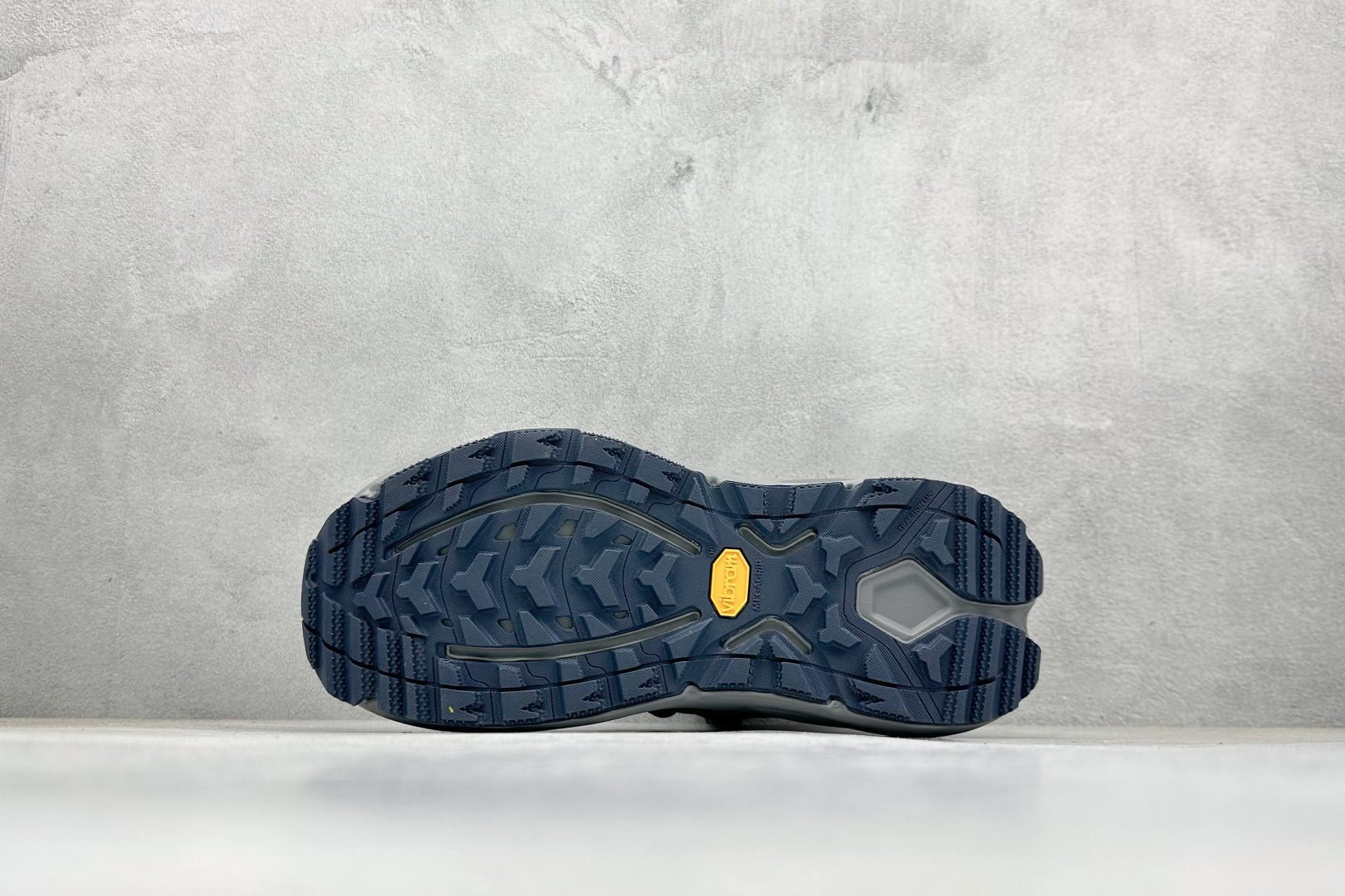 260 HOKA ONE ONE KAHA 3 HIGH GTX 高帮专业越野跑步鞋 1162530/ADY