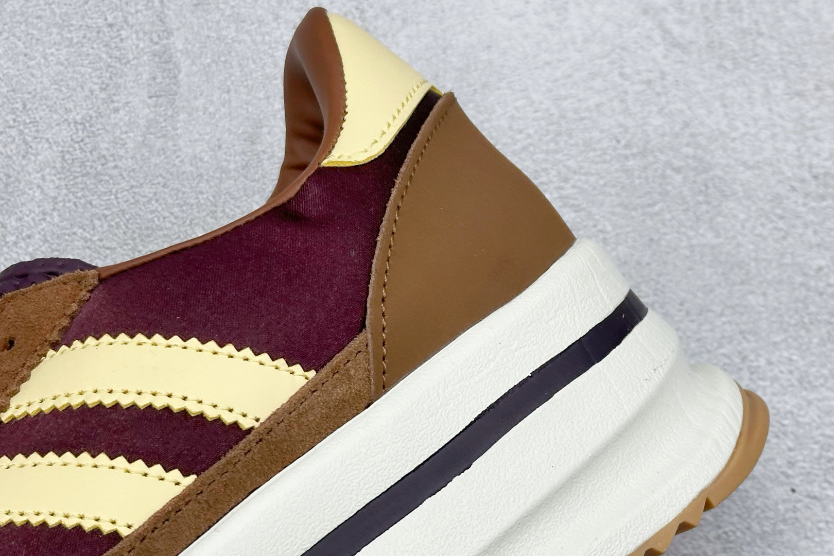 200 Adidas Originals SL 72 Stack Shoes 阿迪条纹撞色厚底低帮生活休闲鞋 JQ6420