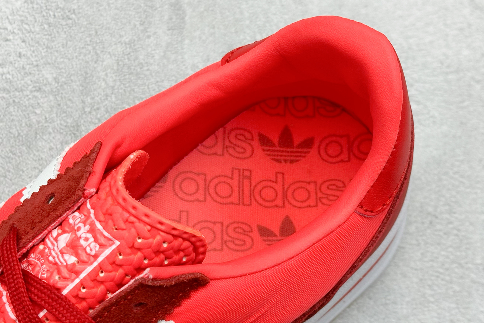 200 Adidas Originals SL 72 Stack Shoes 阿迪条纹撞色厚底低帮生活休闲鞋 JR0915