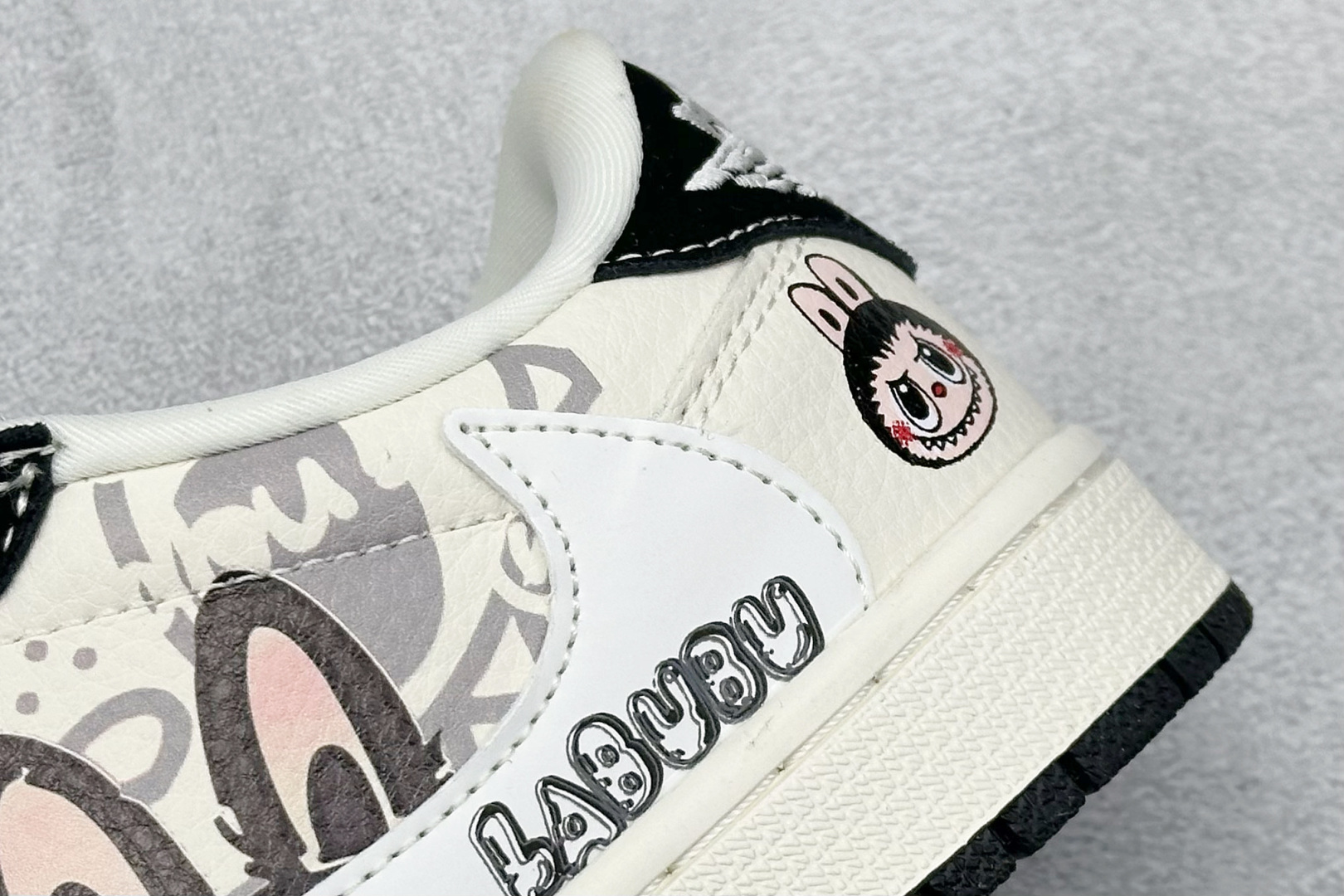 280 Travis Scott x Nike Air Jordan 1 Low x LABUBU Air Jordan 1 Low 反转黑白小勾拉布布倒钩 DX1888-096-Chinese UA Cheap High Quatity Brand Clothes Bags handbags Sneakers wholesale wholesaler seller from China Factory suppliers Fashion Clothing Shoes best Quality Beautiful Price 280 Travis Scott x Nike Air Jordan 1 Low x LABUBU Air Jordan 1 Low 反转黑白小勾拉布布倒钩 DX1888-096