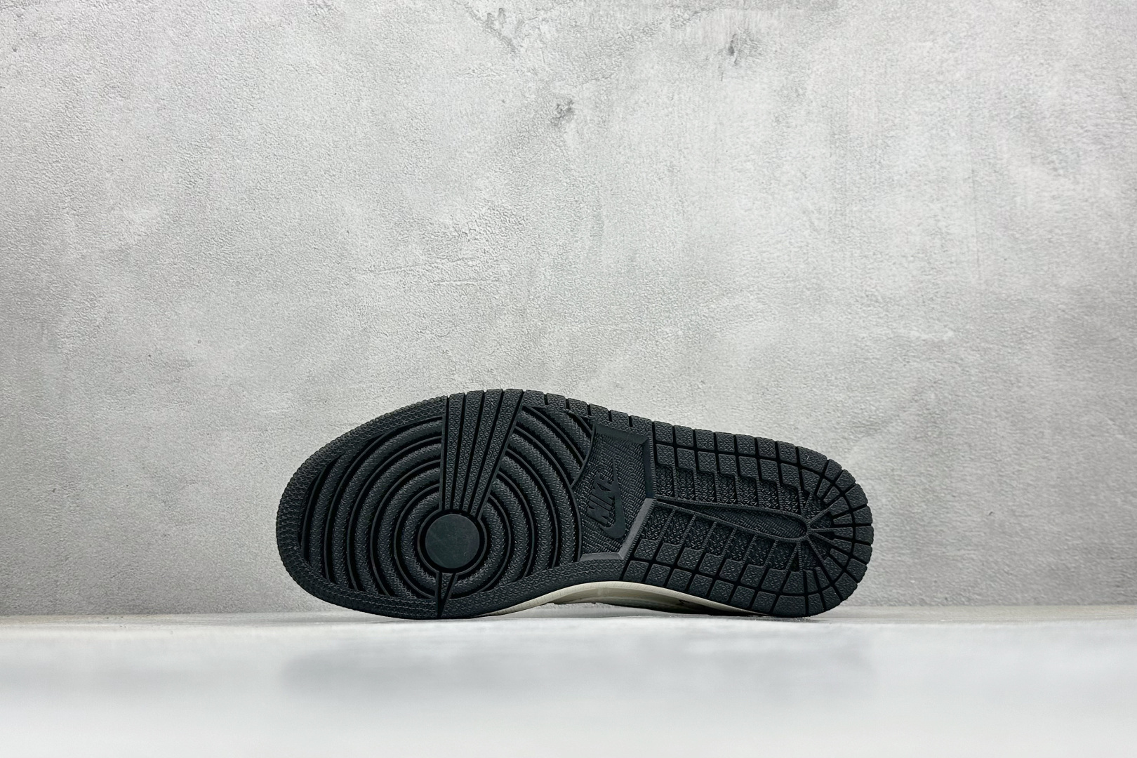 280 Travis Scott x Nike Air Jordan 1 Low x LABUBU Air Jordan 1 Low 反转黑白小勾拉布布倒钩 DX1888-096-Chinese UA Cheap High Quatity Brand Clothes Bags handbags Sneakers wholesale wholesaler seller from China Factory suppliers Fashion Clothing Shoes best Quality Beautiful Price 280 Travis Scott x Nike Air Jordan 1 Low x LABUBU Air Jordan 1 Low 反转黑白小勾拉布布倒钩 DX1888-096