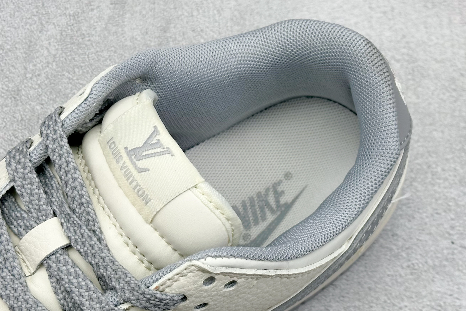 Nike SB Dunk Low x Louis Vuitton 白灰 JY6988-113-莆田鞋,莆田鞋货源,高仿鞋,高仿鞋货源,安福档口,莆田高仿鞋,莆田鞋批发,高仿鞋批发,莆田高仿运动鞋,高仿运动鞋,莆田运动鞋 Nike SB Dunk Low x Louis Vuitton 白灰 JY6988-113