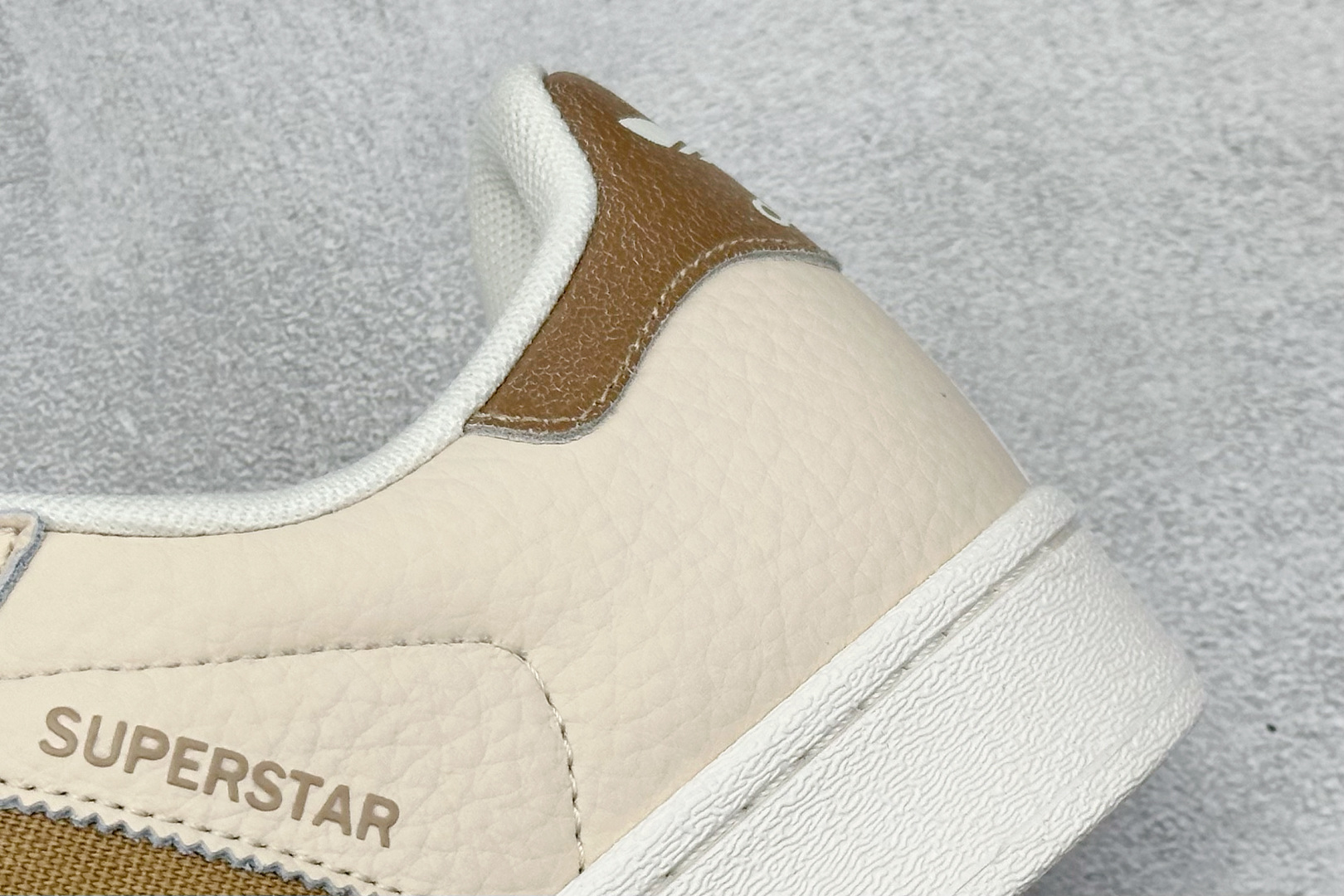 140 Adidas Originals Superstar II 贝壳头 JR6988