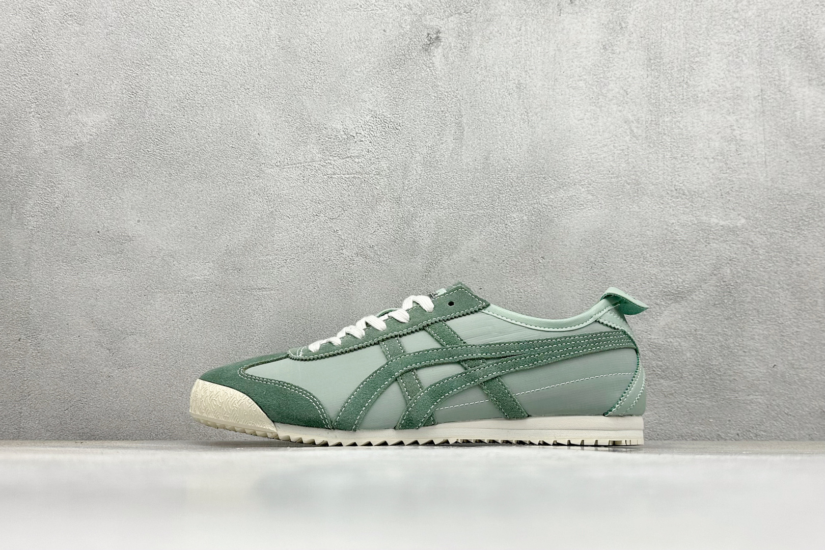 150 W版Onitsuka Tiger鬼塚虎 MEXICO 66 NM 舒适百搭 防滑耐磨 低帮 生活休闲鞋 1183C176-200
