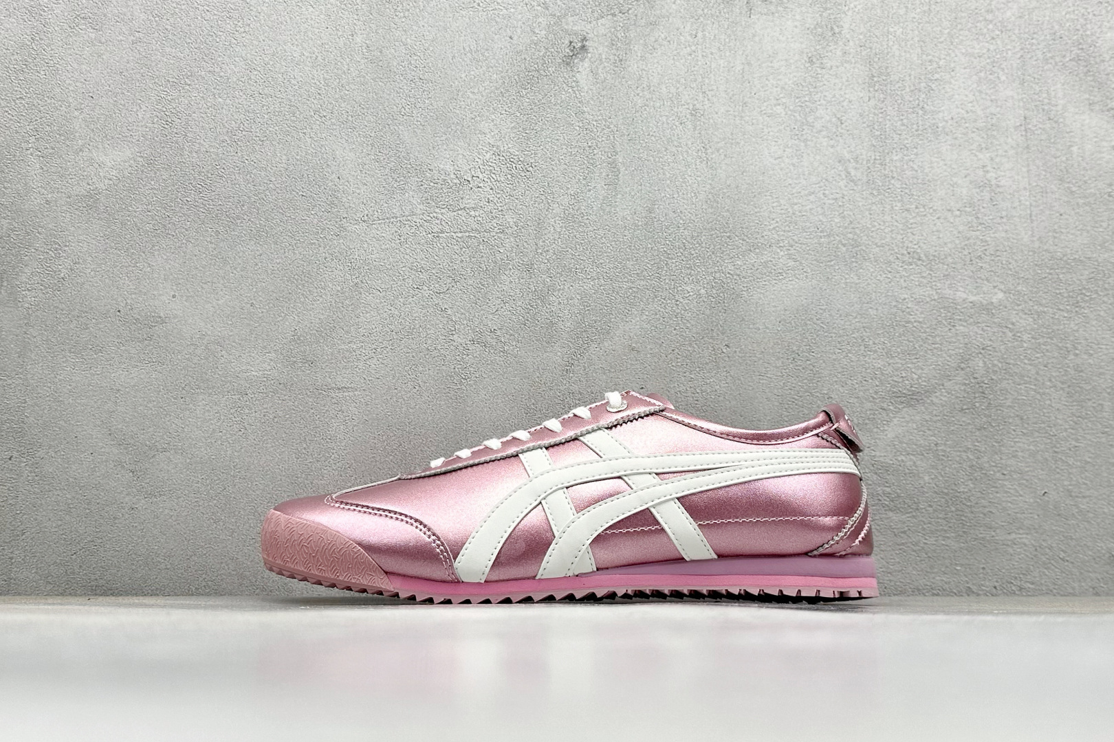 150 W版Onitsuka Tiger鬼塚虎 MEXICO 66 SD 潮流时尚 金属色彩 低帮 生活休闲鞋 1183C468-300