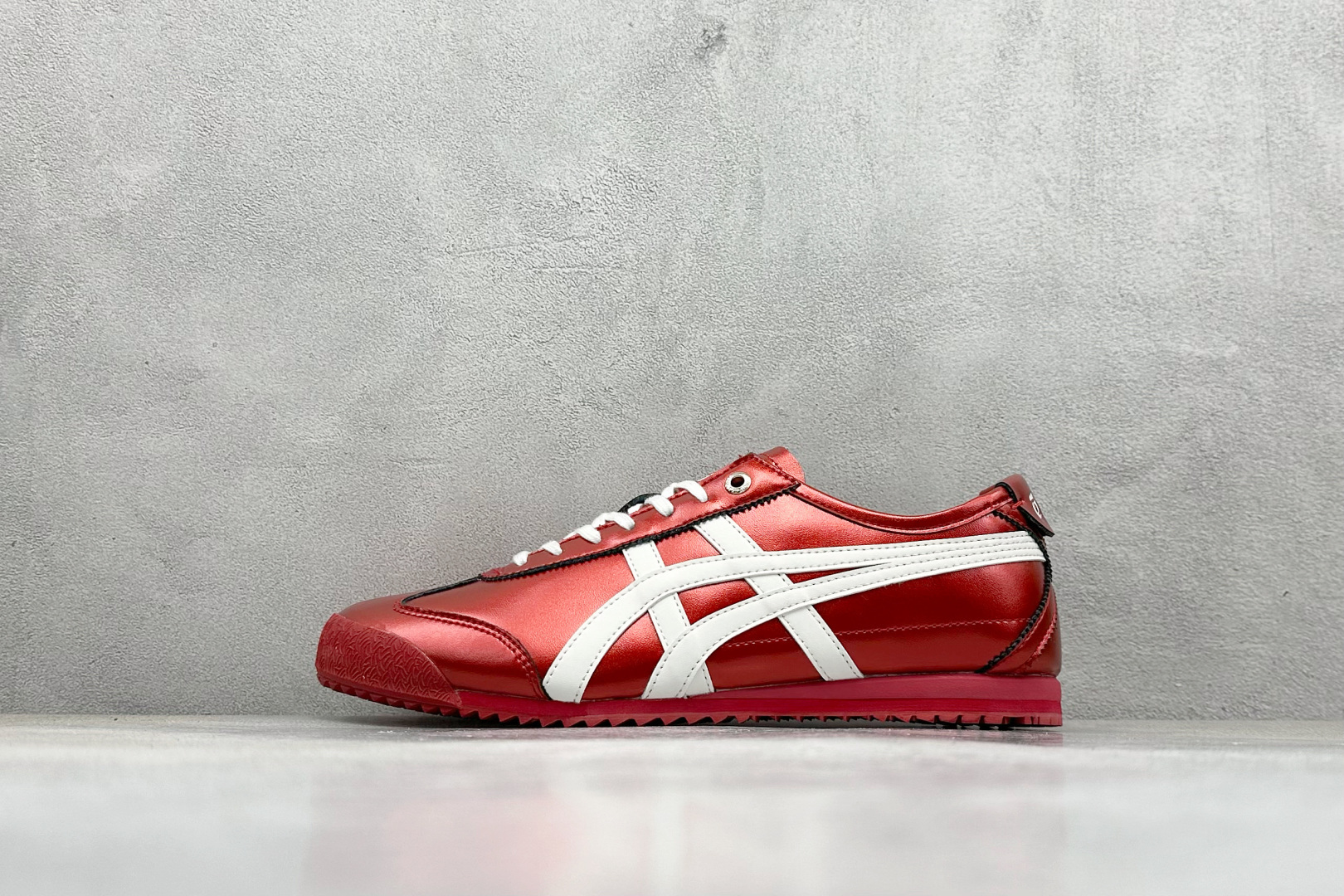 150 W版Onitsuka Tiger鬼塚虎 MEXICO 66 SD 潮流时尚 金属色彩 低帮 生活休闲鞋 1183C468-300
