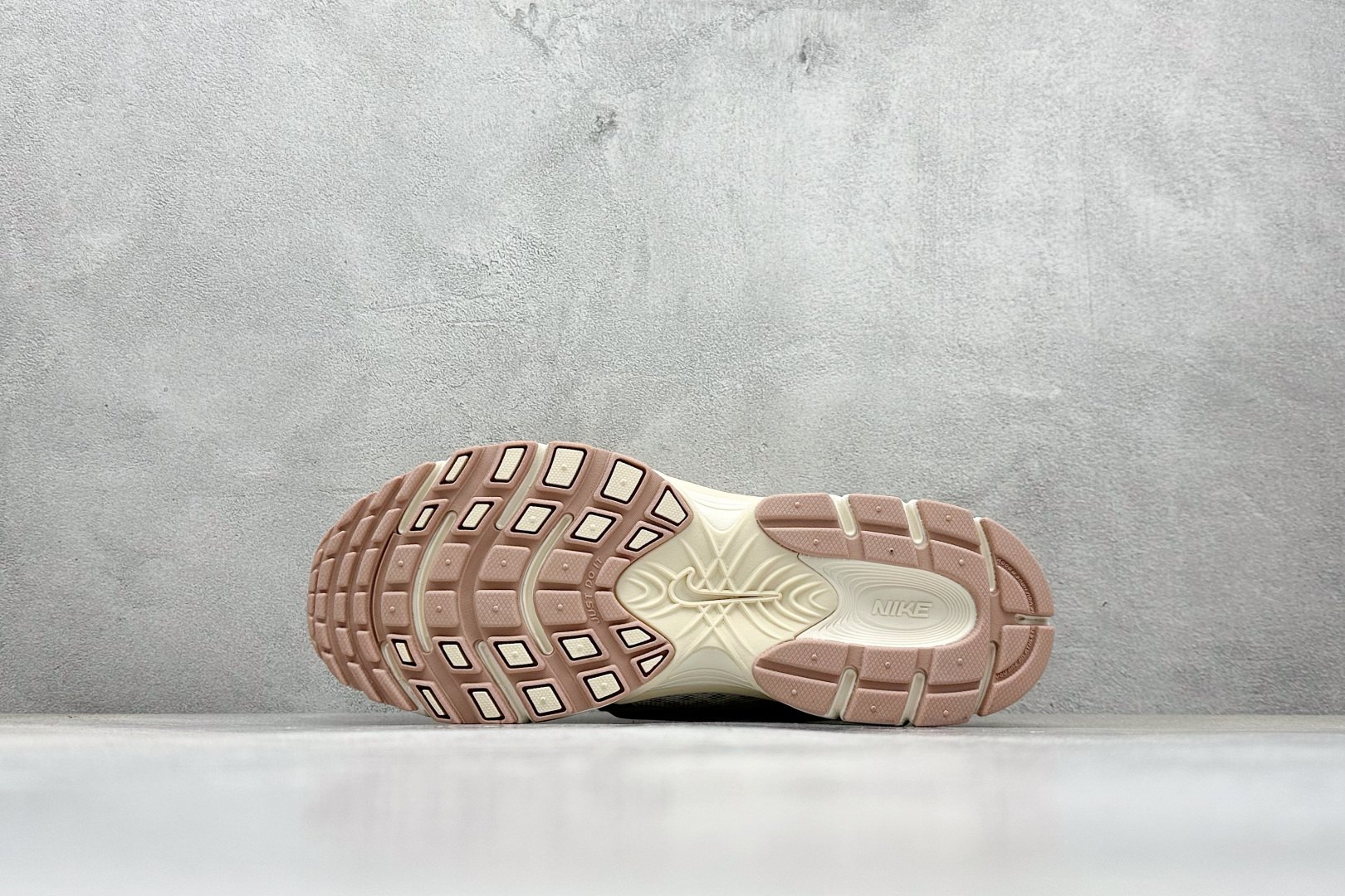 GS版 NK V5 RNR 舒适百搭跑步鞋 IH5088-001