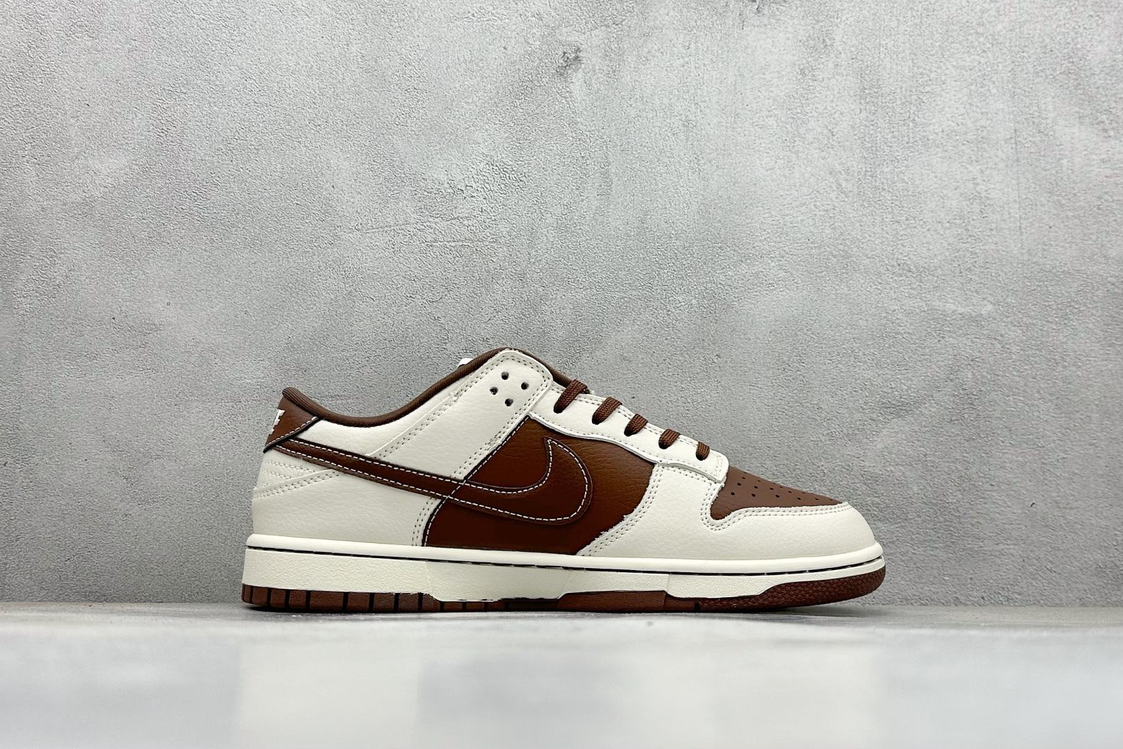 XC版Nike SB Dunk Low“ 棕拉布布” 周年高端定制 低帮休闲板鞋 SR2025-007-莆田鞋,莆田鞋货源,高仿鞋,高仿鞋货源,安福档口,莆田高仿鞋,莆田鞋批发,高仿鞋批发,莆田高仿运动鞋,高仿运动鞋,莆田运动鞋 XC版Nike SB Dunk Low“ 棕拉布布” 周年高端定制 低帮休闲板鞋 SR2025-007