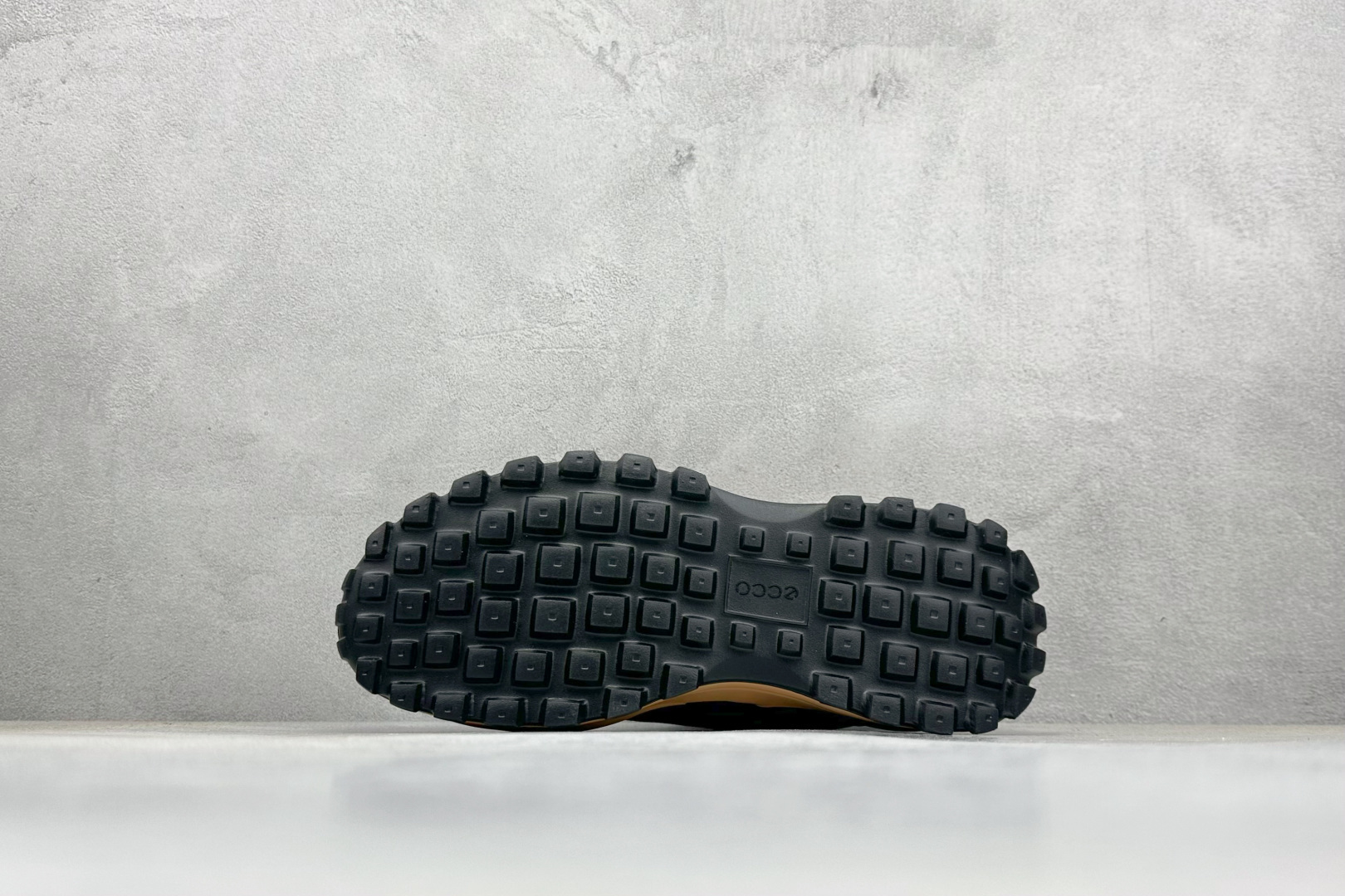 300 Ecco 爱步春季新款 柔酷7号系列 百搭轻盈休闲鞋 756558-010