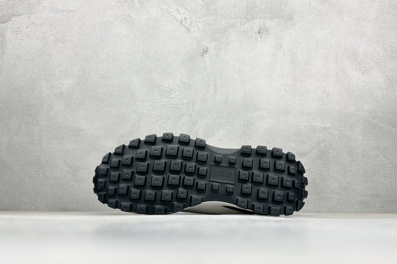 300 Ecco 爱步春季新款 柔酷7号系列 百搭轻盈休闲鞋 756558-010