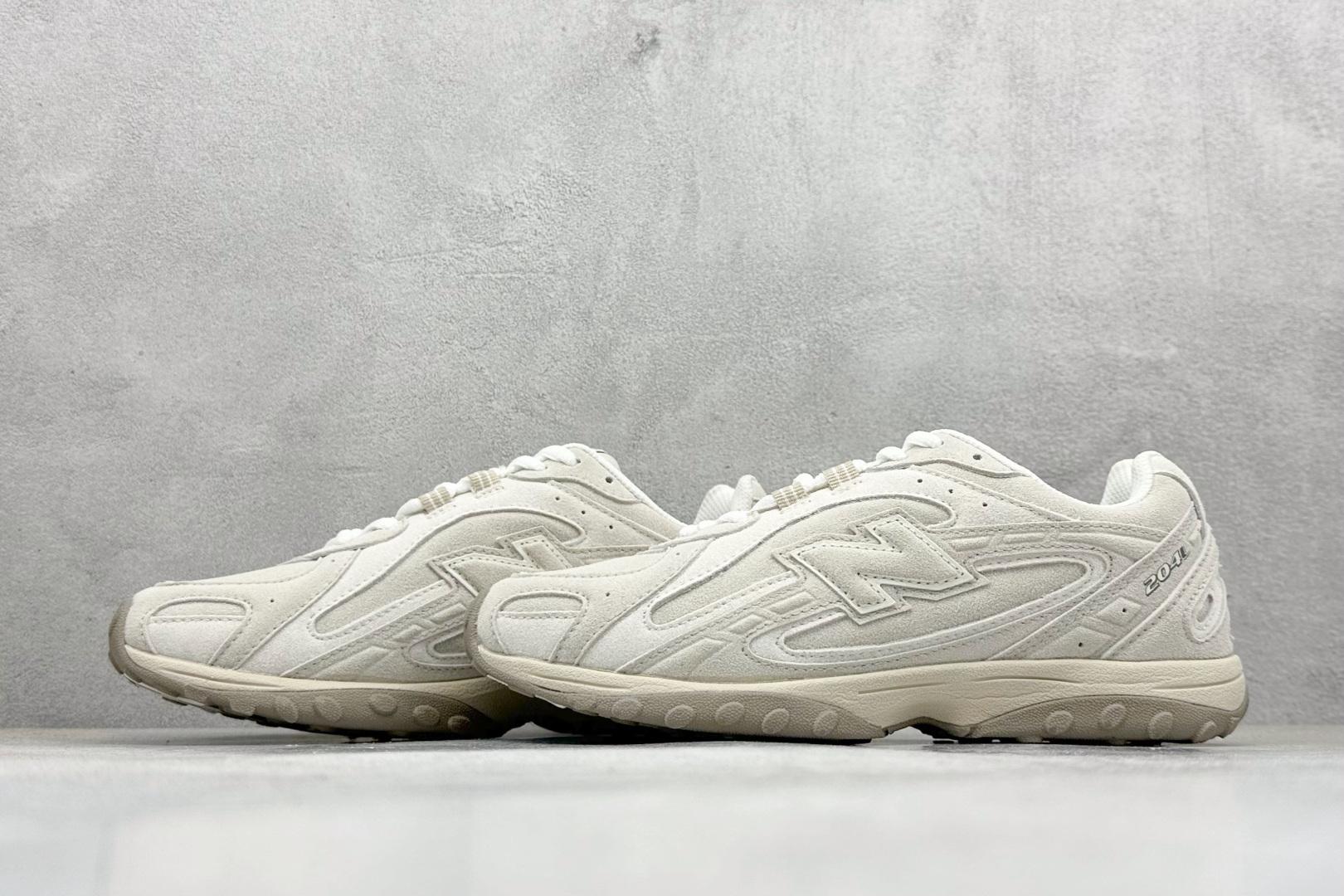 190 New Balance 204L系列 新百伦 薄底鞋 薄底皮质鞋带德训系 减震耐磨包裹性支撑轻便 低帮 生活休闲鞋 U204LMMC