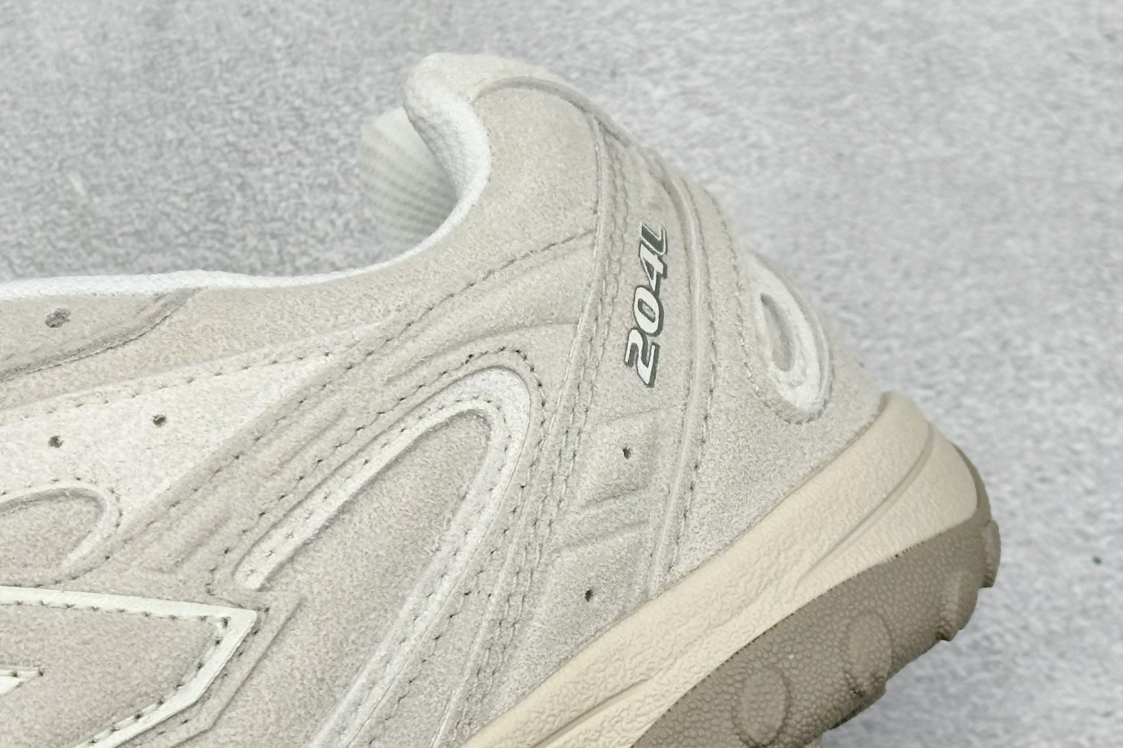 190 New Balance 204L系列 新百伦 薄底鞋 薄底皮质鞋带德训系 减震耐磨包裹性支撑轻便 低帮 生活休闲鞋 U204LMMC