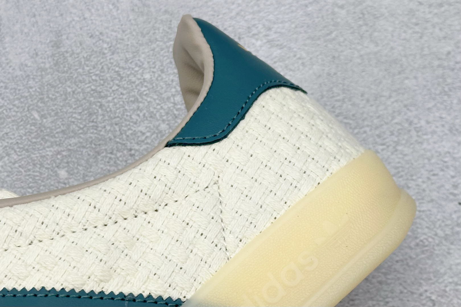 150 Adidas Originals Gazelle INdoor 灰白 三叶草休闲防滑耐磨低帮板鞋 JR3837