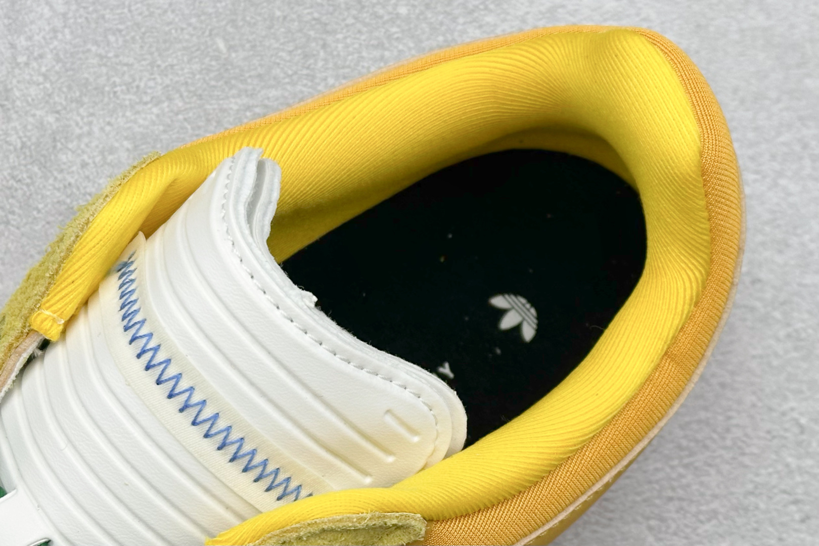 190 Bad Bunny x Adidas Gazelle Indoor 联名款 三叶草复古休闲防滑耐磨低帮板鞋 JS5051