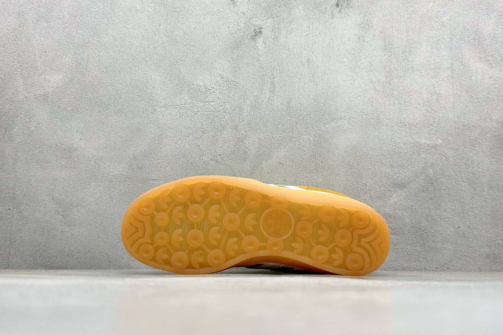 190 Bad Bunny x Adidas Gazelle Indoor 联名款 三叶草复古休闲防滑耐磨低帮板鞋 JS5051