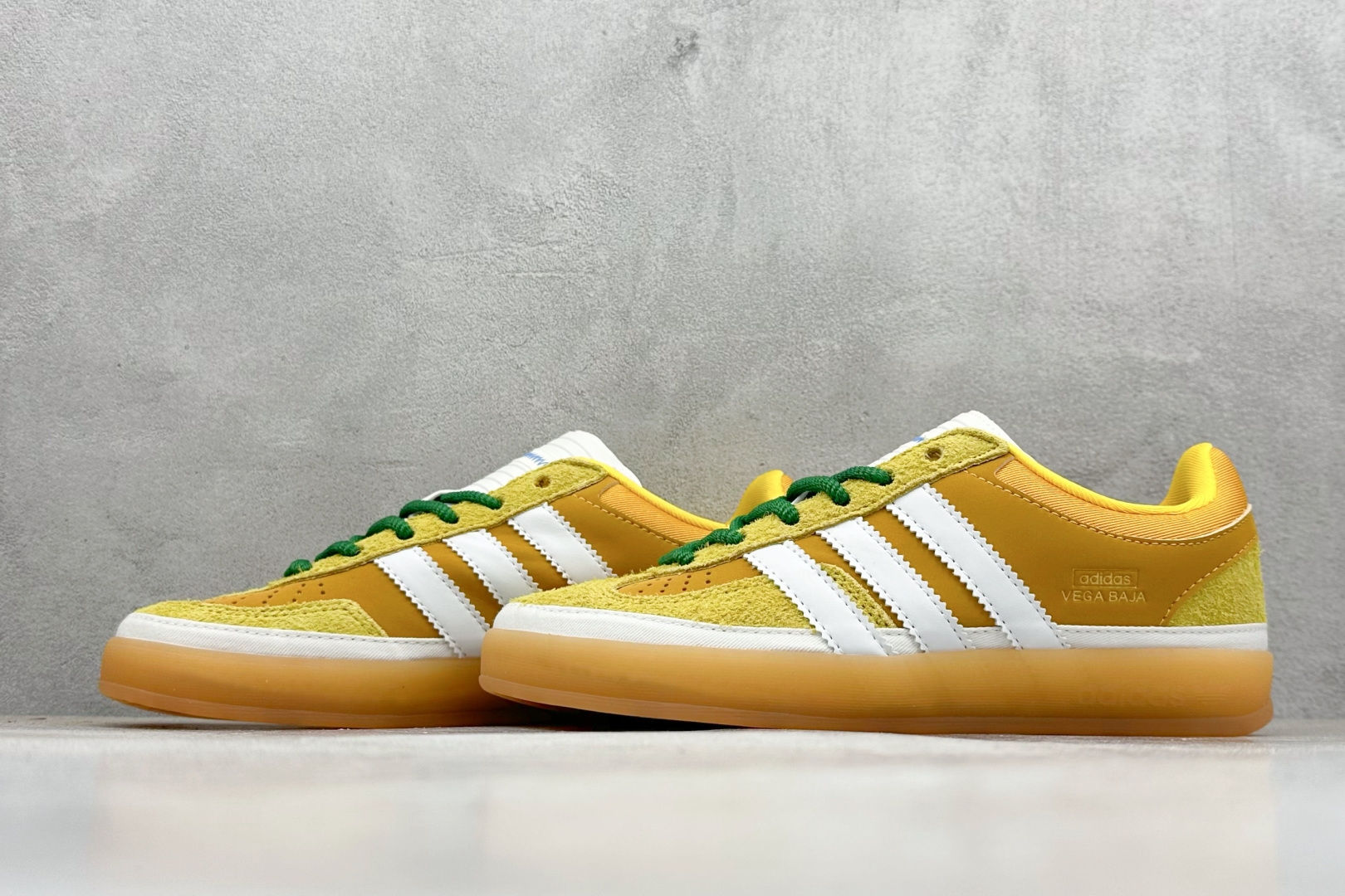 190 Bad Bunny x Adidas Gazelle Indoor 联名款 三叶草复古休闲防滑耐磨低帮板鞋 JS5051