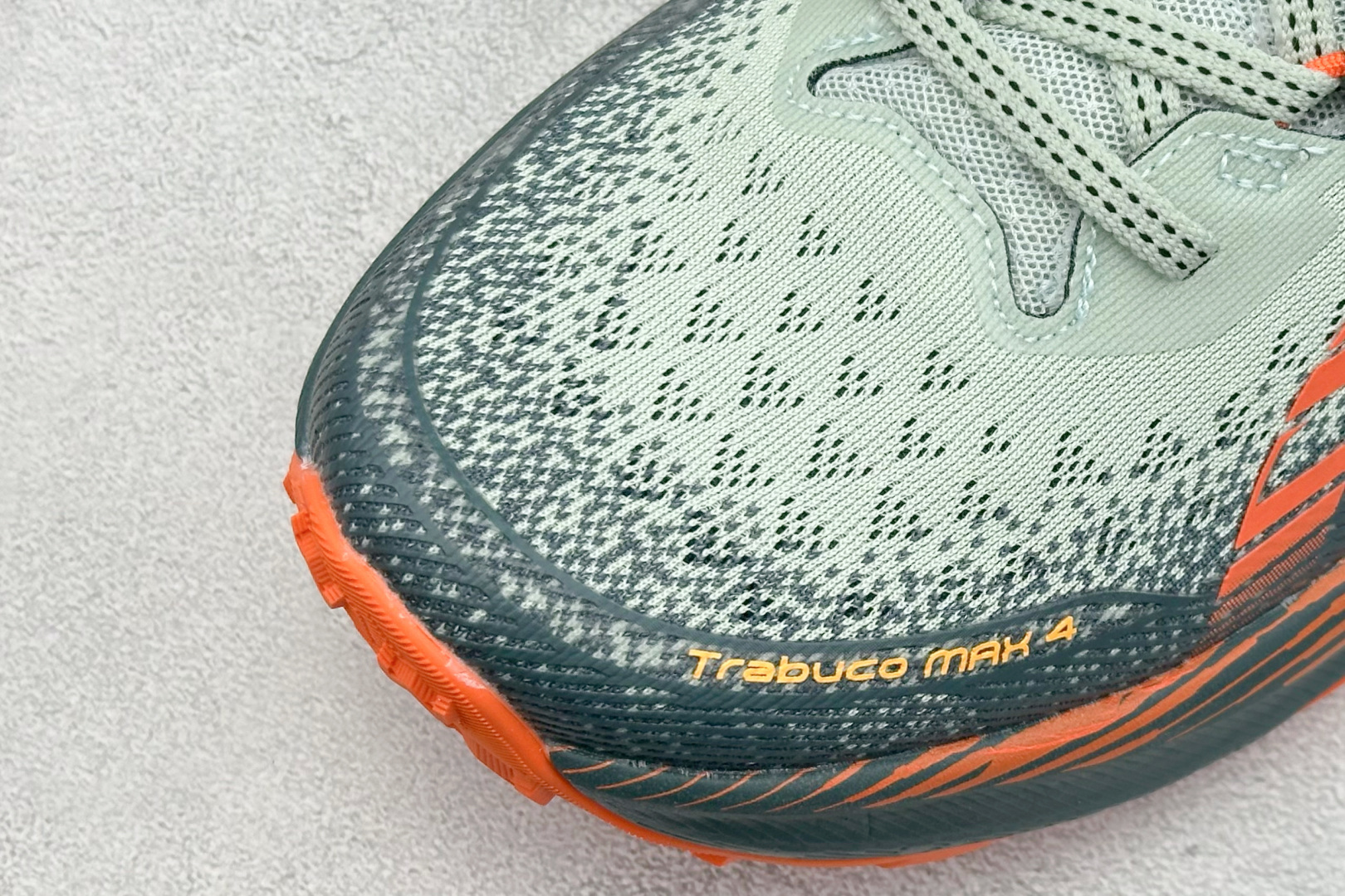 200 Asics Trabuco 4 亚瑟士运动休闲透气专业跑鞋 1011B976-400