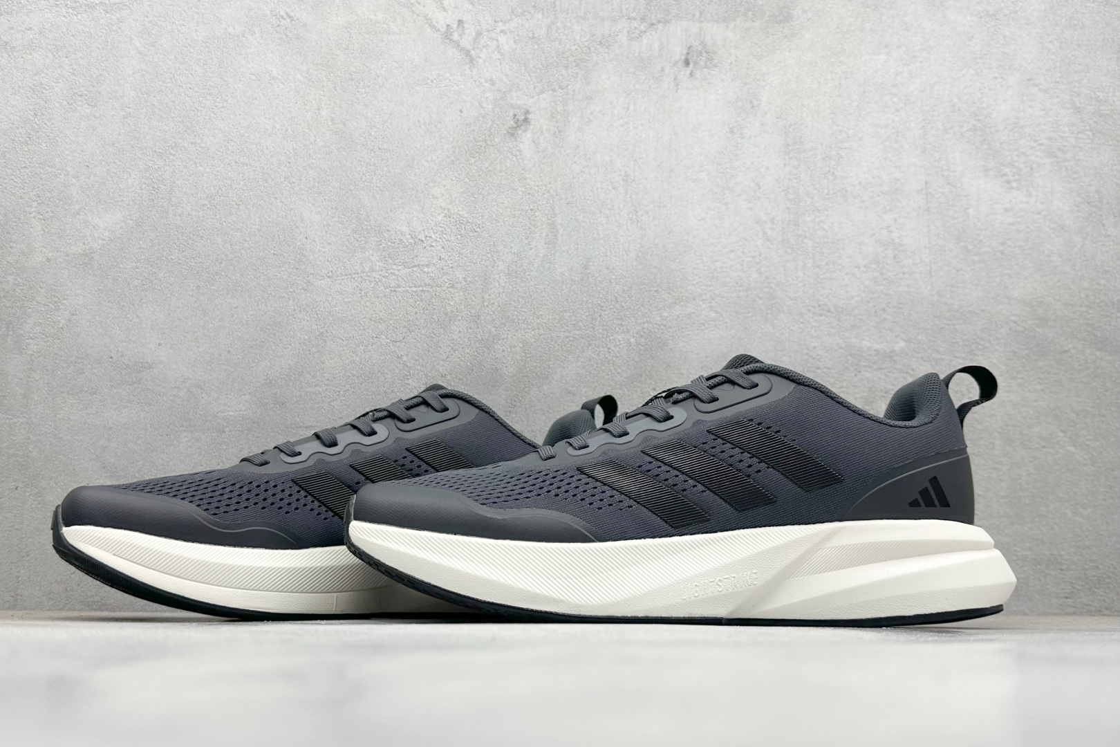 190 AD RUNFALCON 3.0 阿迪全新休闲轻跑鞋 D58368