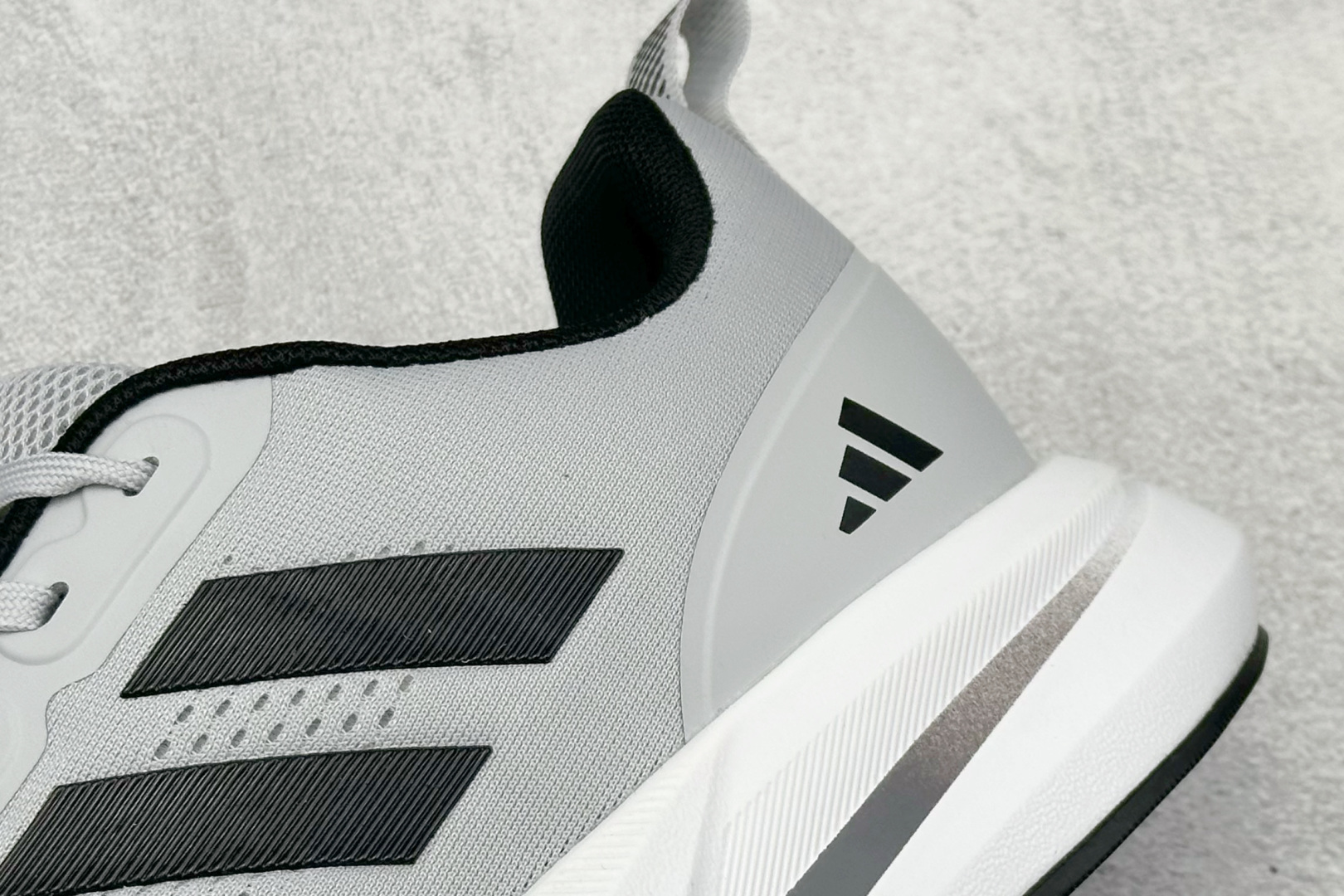 190 AD RUNFALCON 3.0 阿迪全新休闲轻跑鞋 D58365