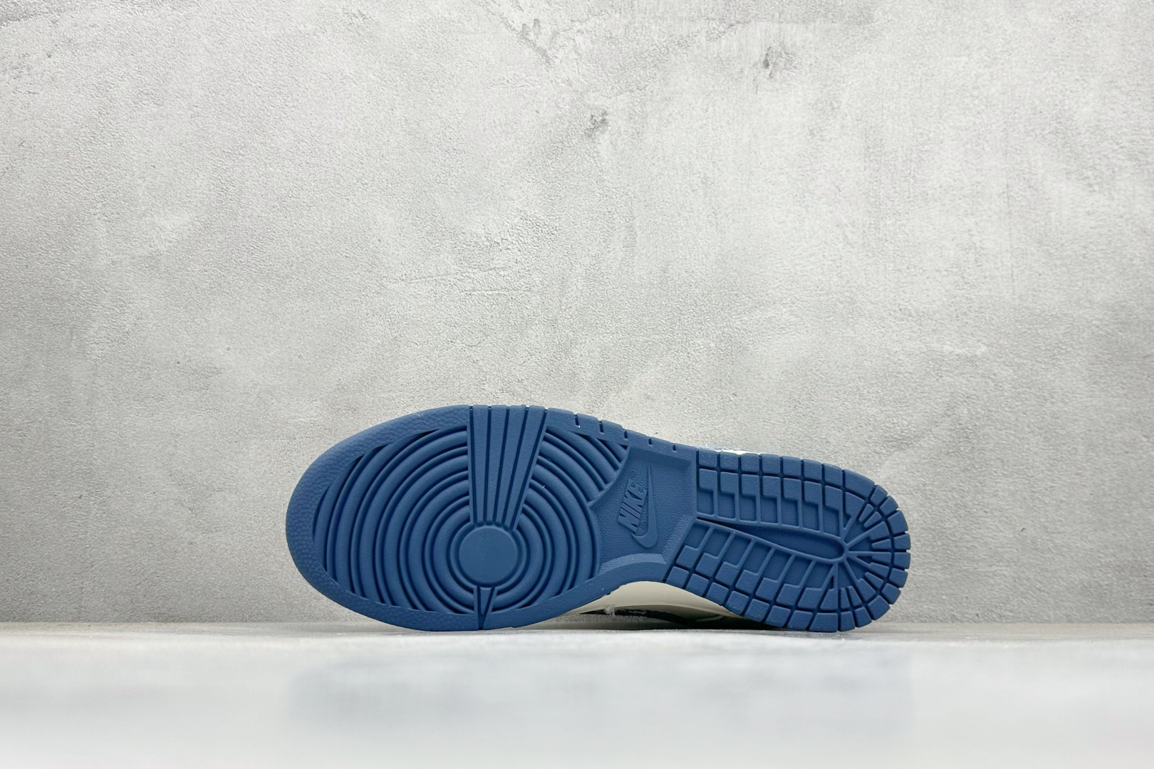 Nike SB Dunk Low x Superme 白蓝牛仔双小勾 JP1628-016