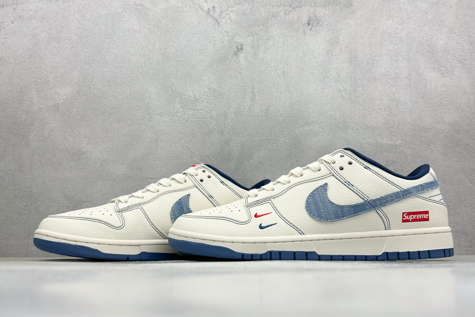 Nike SB Dunk Low x Superme 白蓝牛仔双小勾 JP1628-016