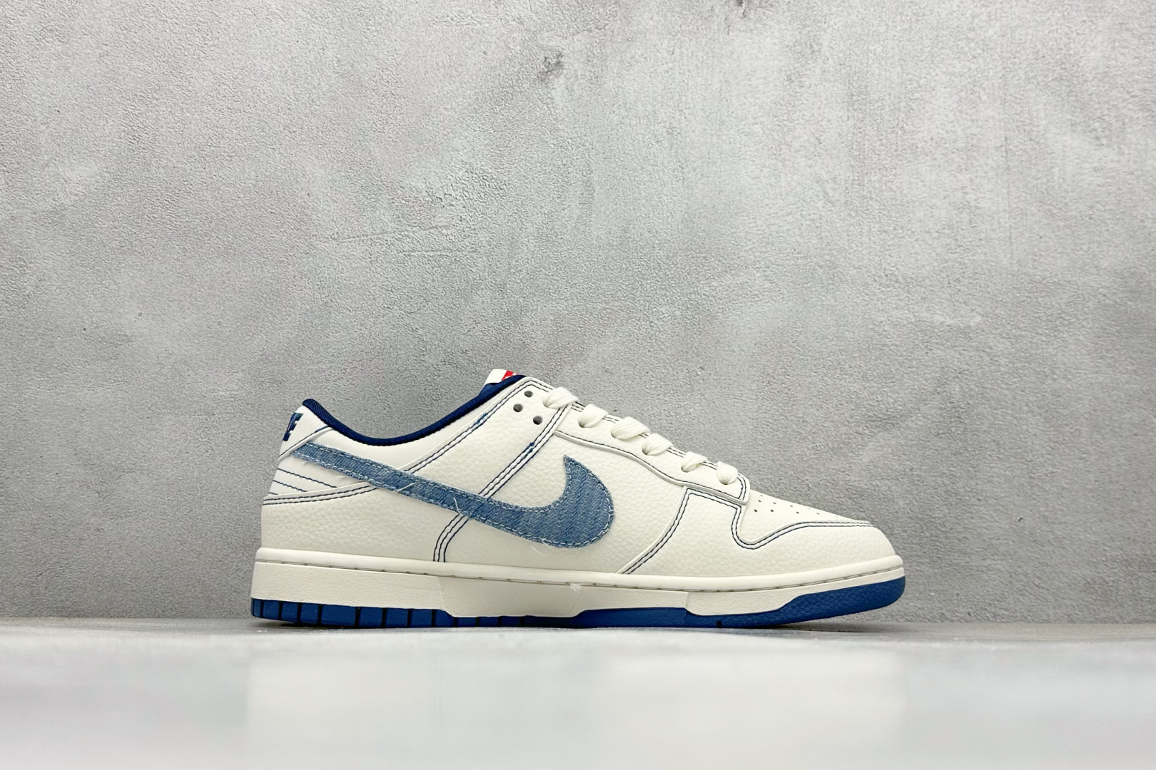 Nike SB Dunk Low x Superme 白蓝牛仔双小勾 JP1628-016