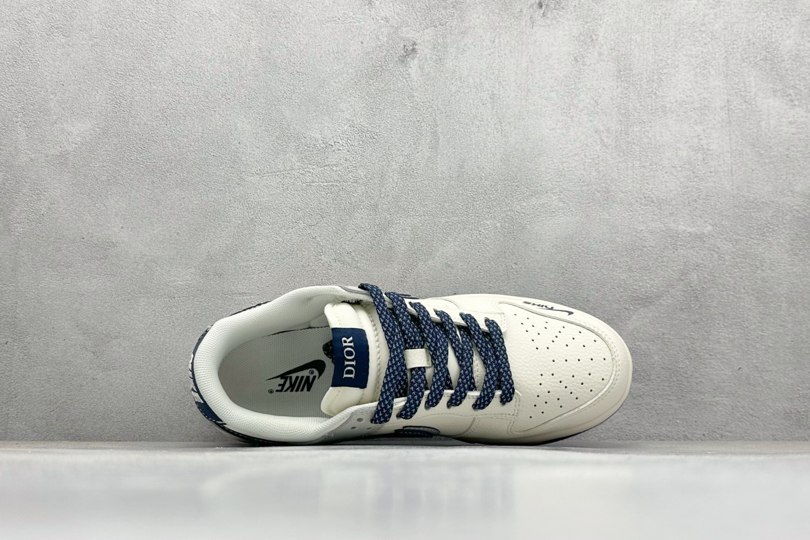 Nike SB Dunk Low x DIOR 白灰小勾 HS2506-221