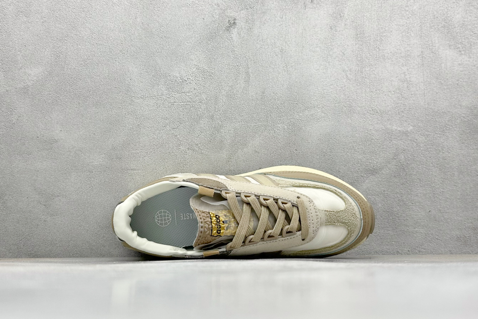 170 AD Originals Retropy E5 爆米花中底 复古运动休闲跑步鞋 脚感爆炸 非常舒适 HQ3657