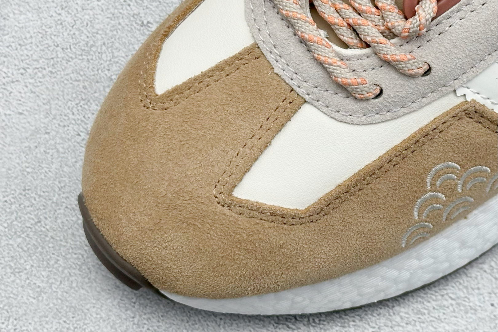 170 AD Originals Retropy E5 爆米花中底 复古运动休闲跑步鞋 脚感爆炸 非常舒适 IF4324