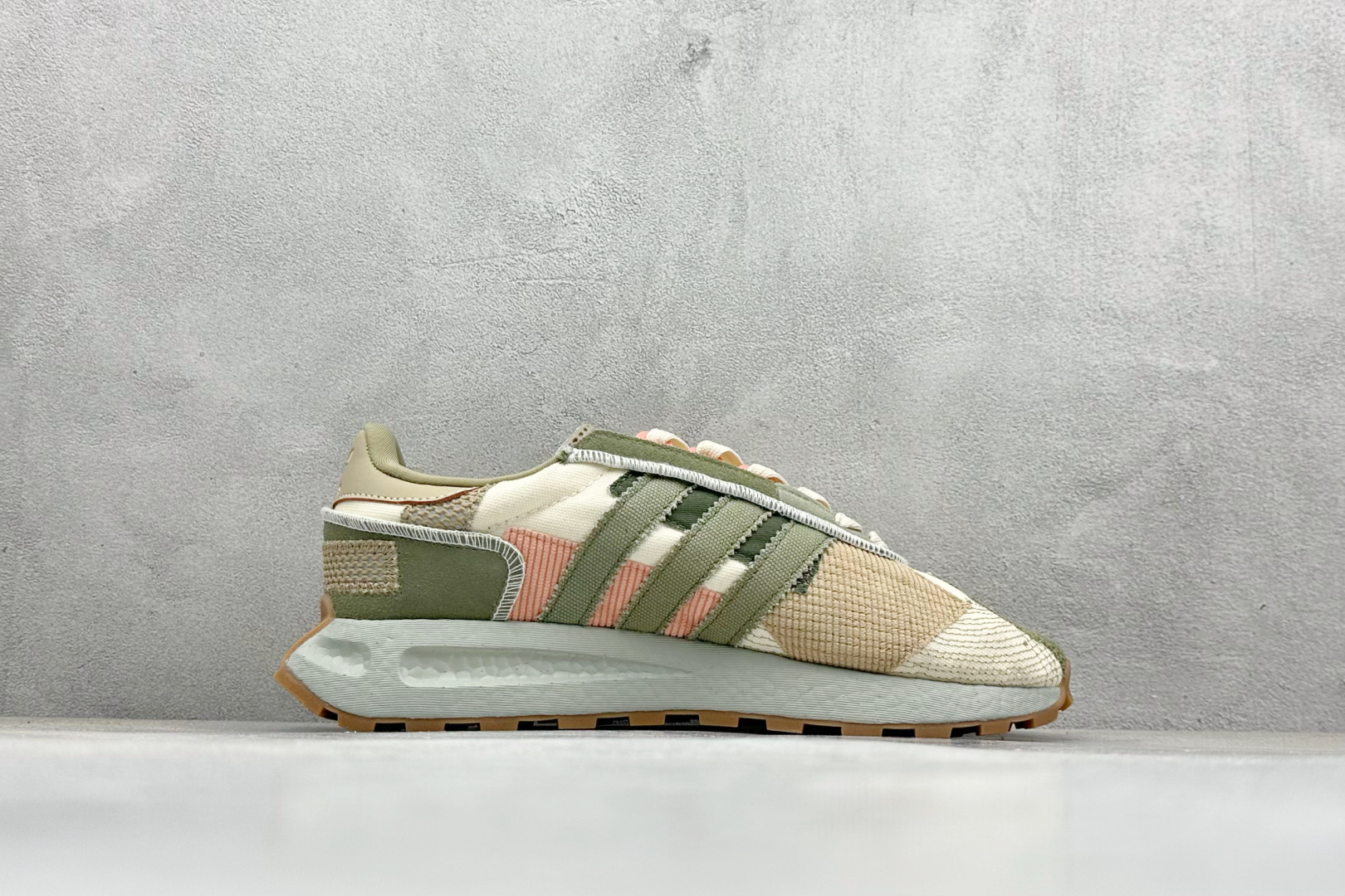 170 AD Originals Retropy E5 爆米花中底 复古运动休闲跑步鞋 脚感爆炸 非常舒适 GX6362