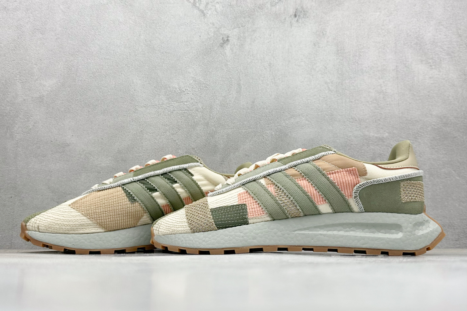 170 AD Originals Retropy E5 爆米花中底 复古运动休闲跑步鞋 脚感爆炸 非常舒适 GX6362