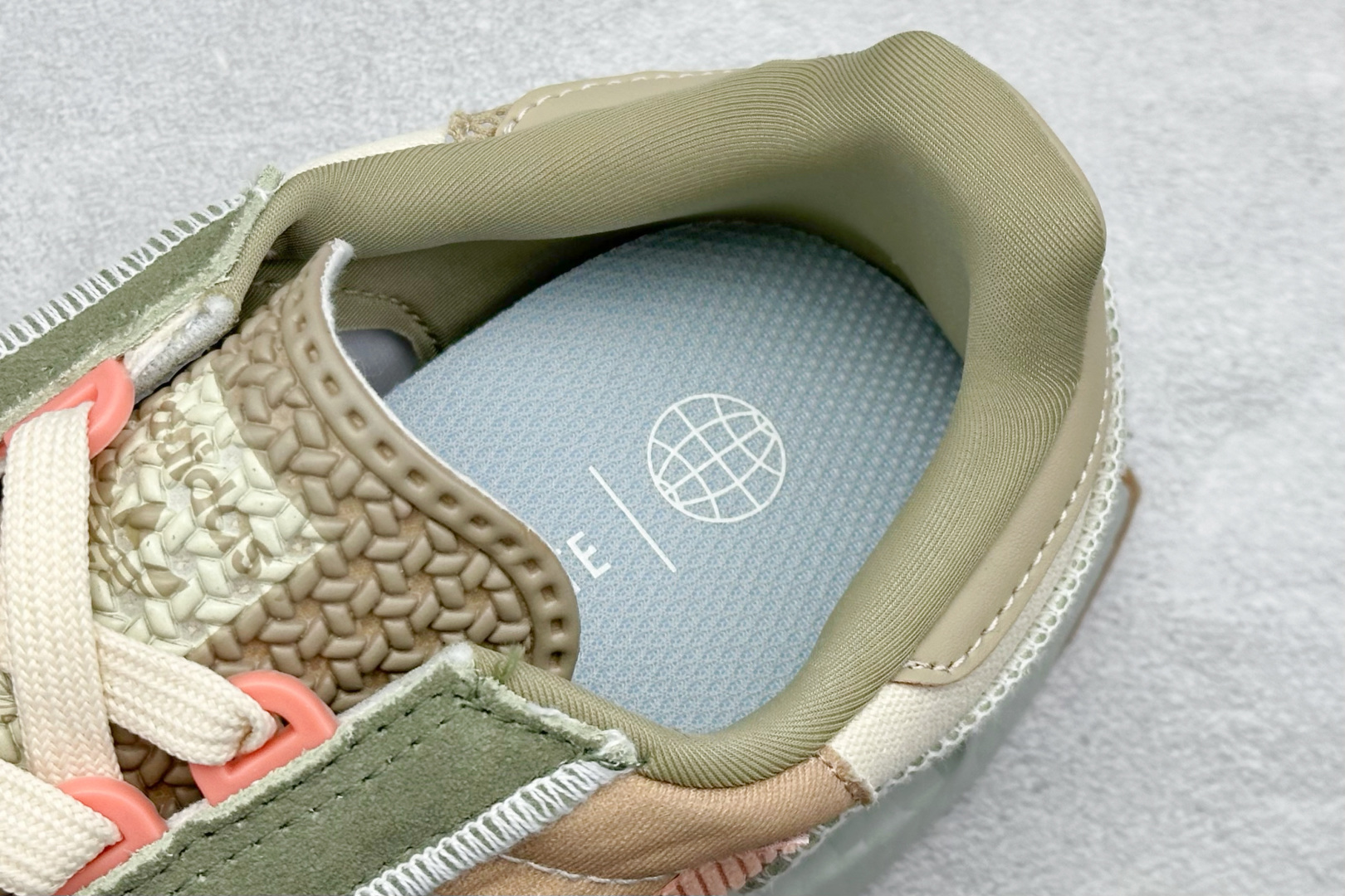 170 AD Originals Retropy E5 爆米花中底 复古运动休闲跑步鞋 脚感爆炸 非常舒适 GX6362