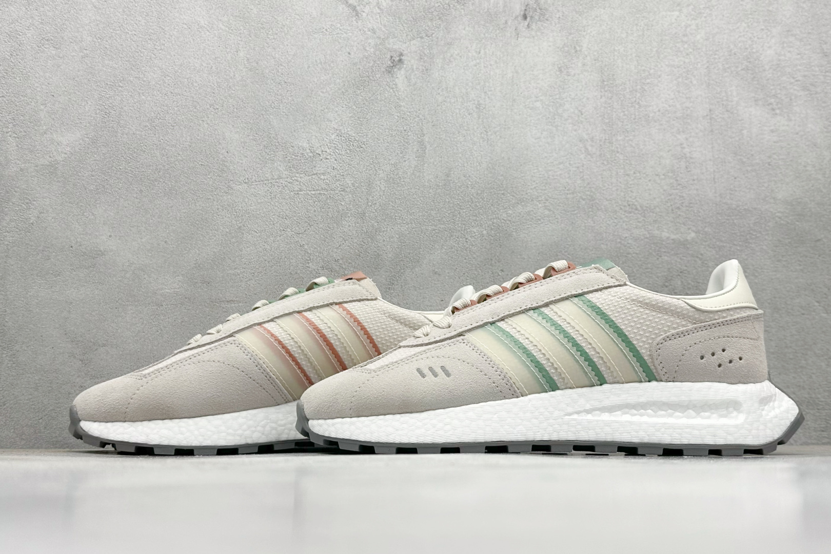 170 AD Originals Retropy E5 爆米花中底 复古运动休闲跑步鞋 脚感爆炸 非常舒适 IG3400