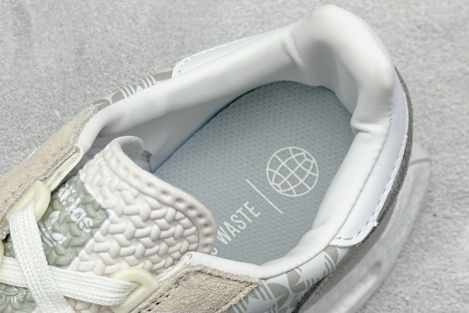 170 AD Originals Retropy E5 爆米花中底 复古运动休闲跑步鞋 脚感爆炸 非常舒适 HO3724