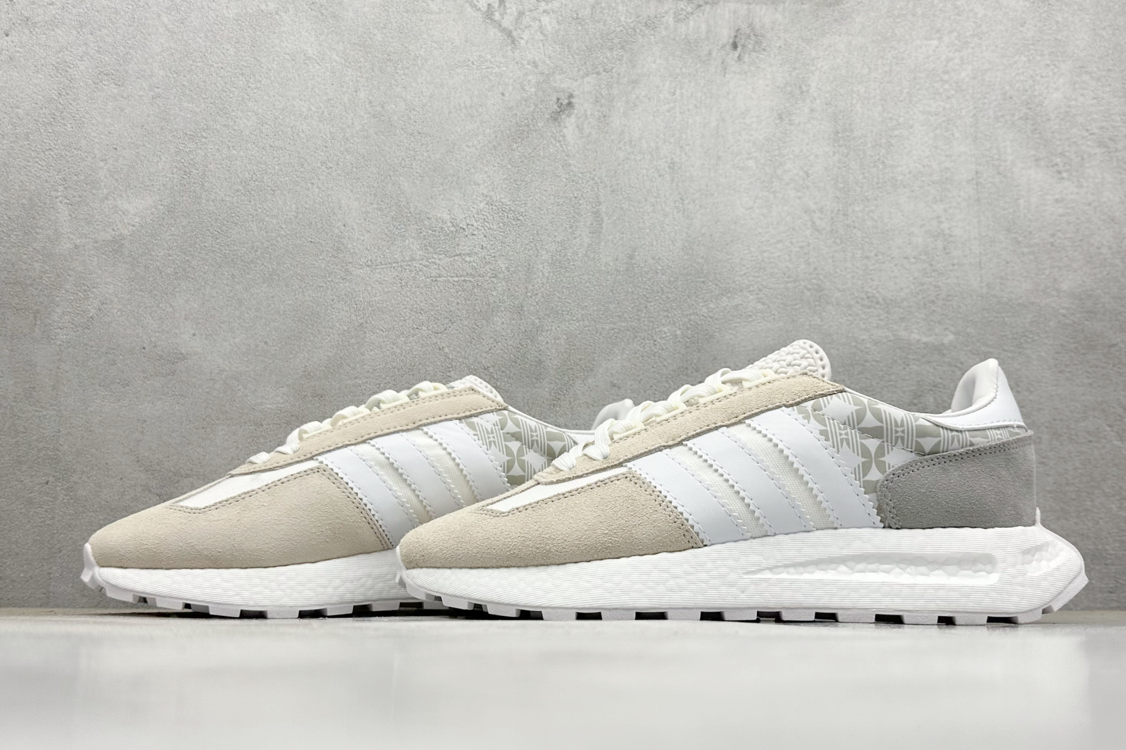 170 AD Originals Retropy E5 爆米花中底 复古运动休闲跑步鞋 脚感爆炸 非常舒适 HO3724