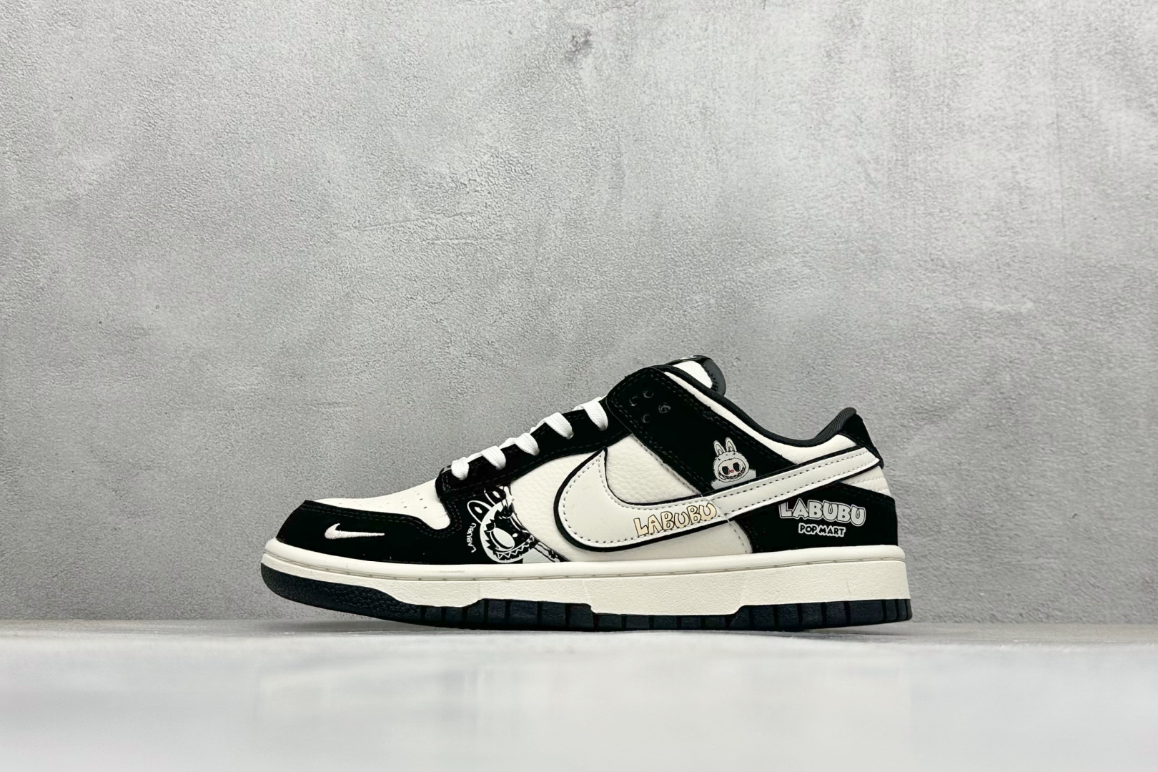 280 XC版Nike SB Dunk Low x LABUBU 黑白小勾 DG2025-006