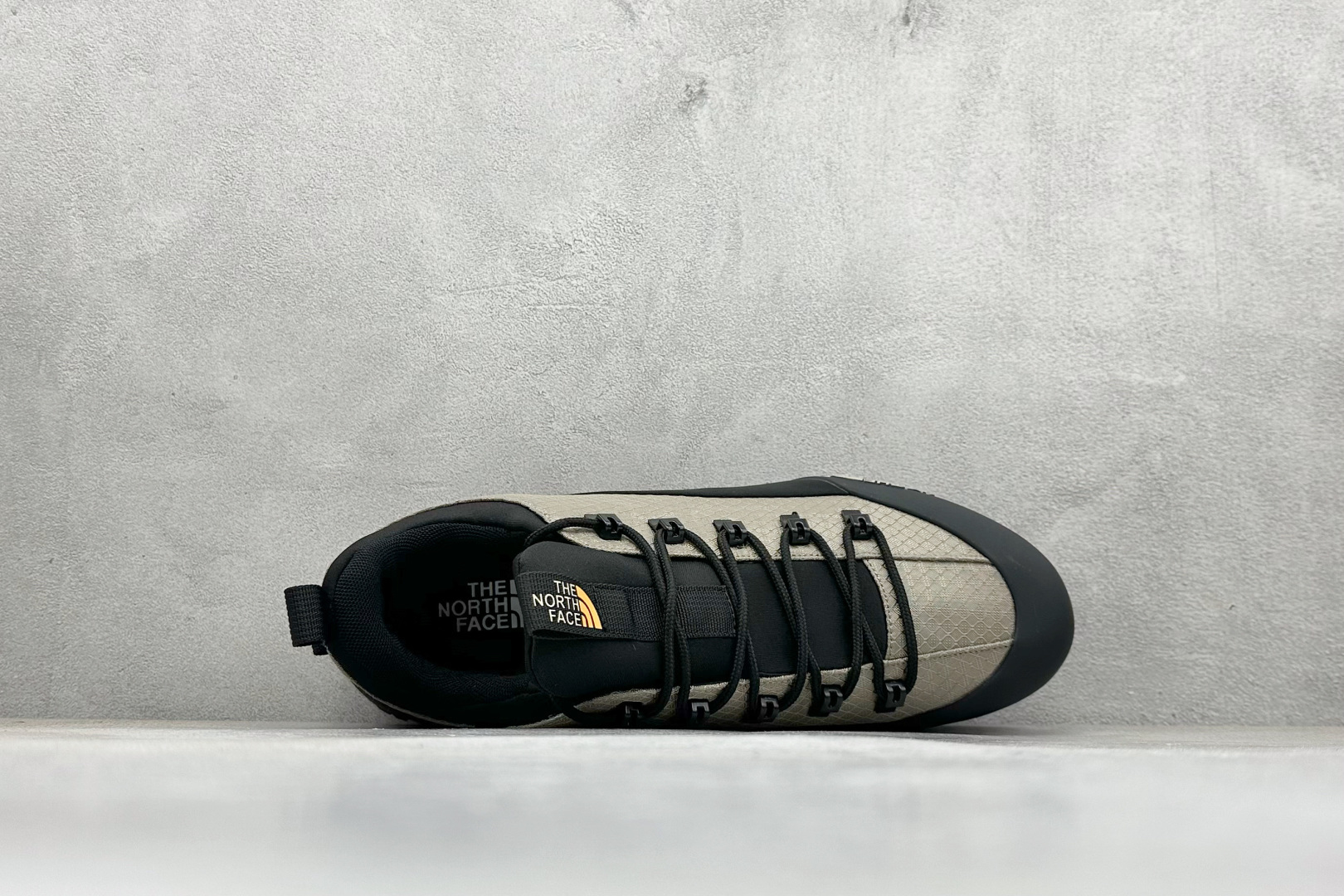 240 The North Face 北面 户外运动休闲登山鞋越野徒步鞋