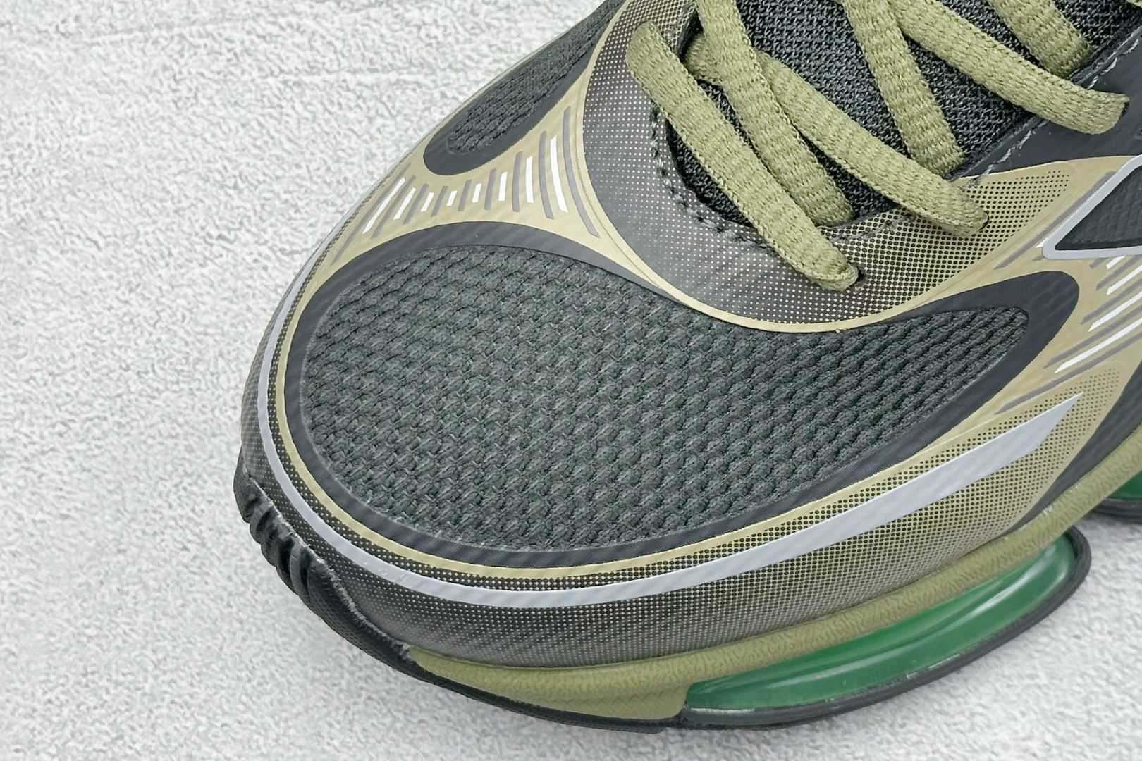 210 New Balance 新百伦 NB2000 网面休闲鞋 U20006E1