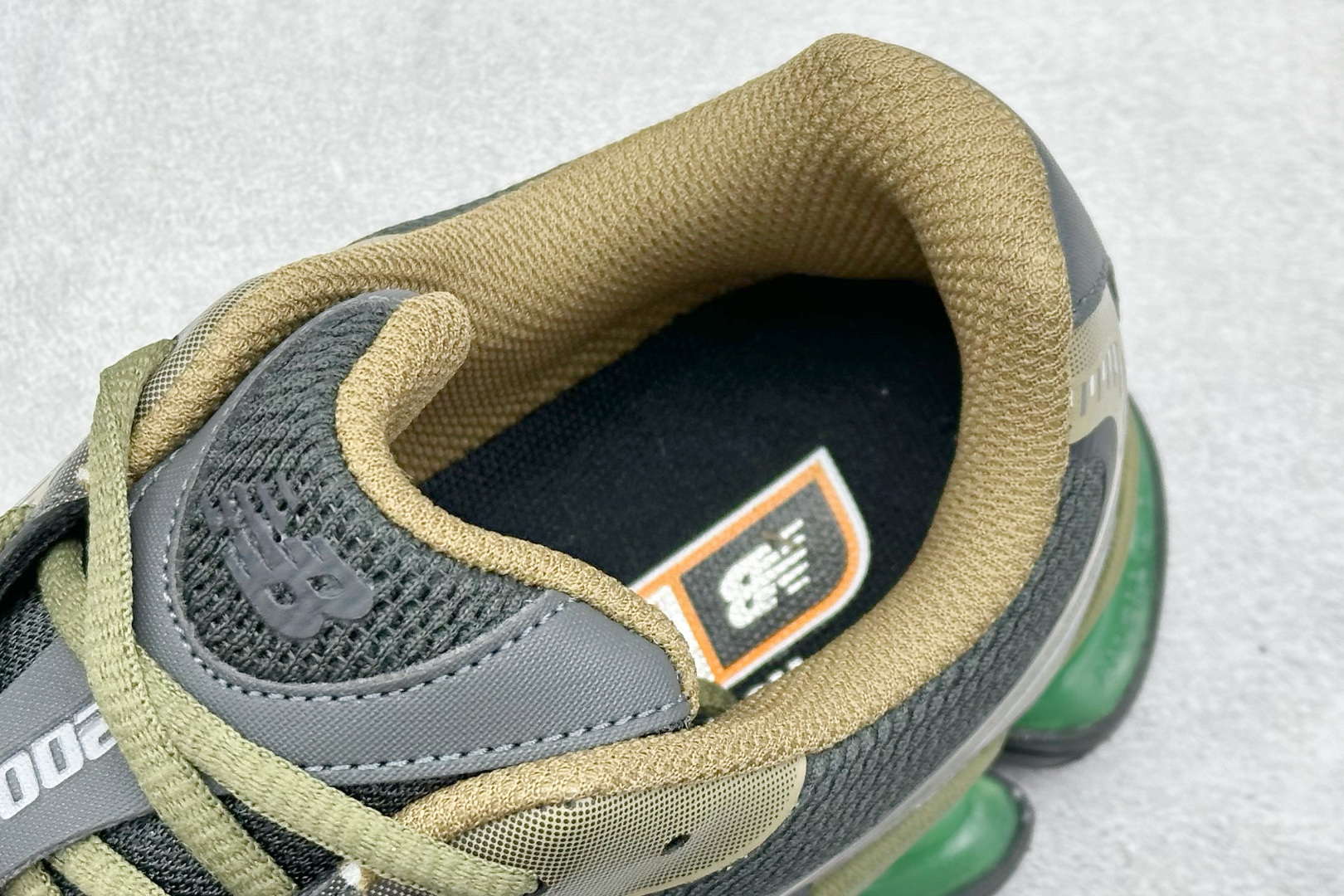 210 New Balance 新百伦 NB2000 网面休闲鞋 U20006E1