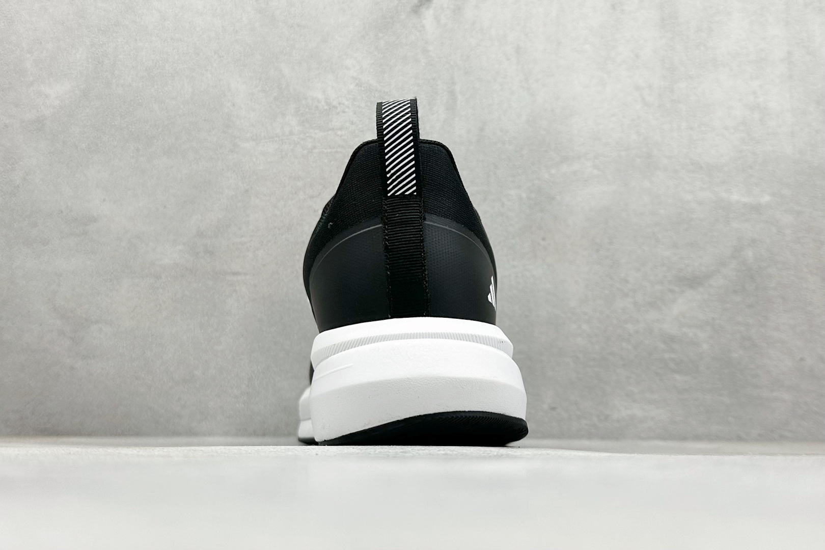 190 AD RUNFALCON 3.0 阿迪全新休闲轻跑鞋 D58361